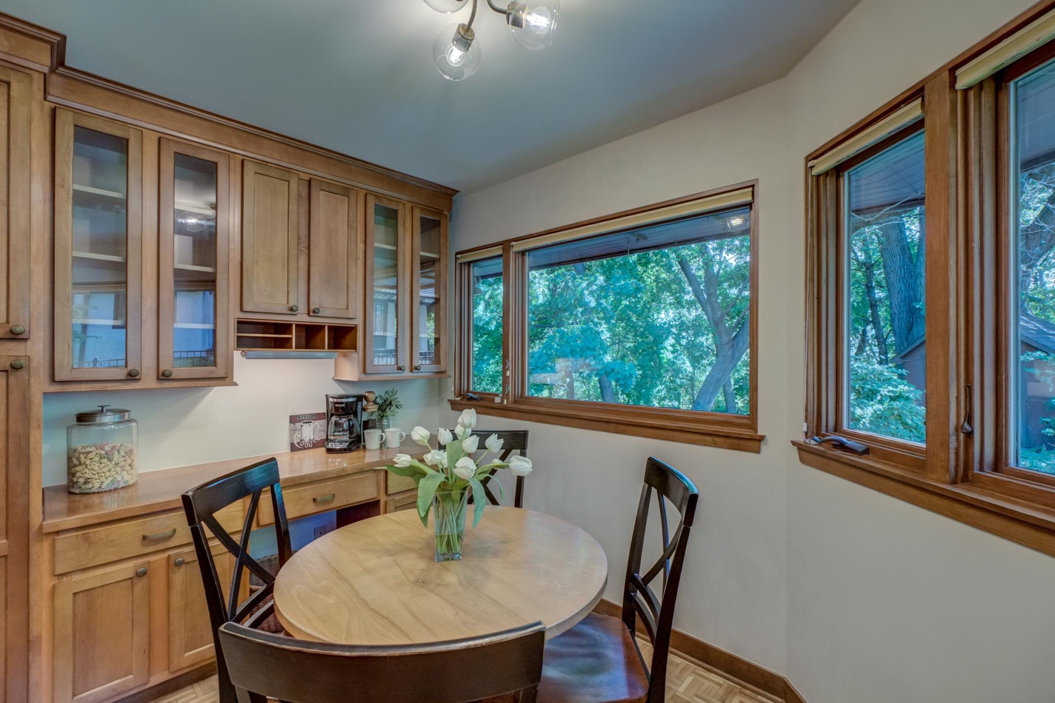 View of Residential at 690 Linwood Avenue, Saint Paul MN 55105, Saint Paul (11 of 32) - Mike Wilen | Minnesota Team Real Estate