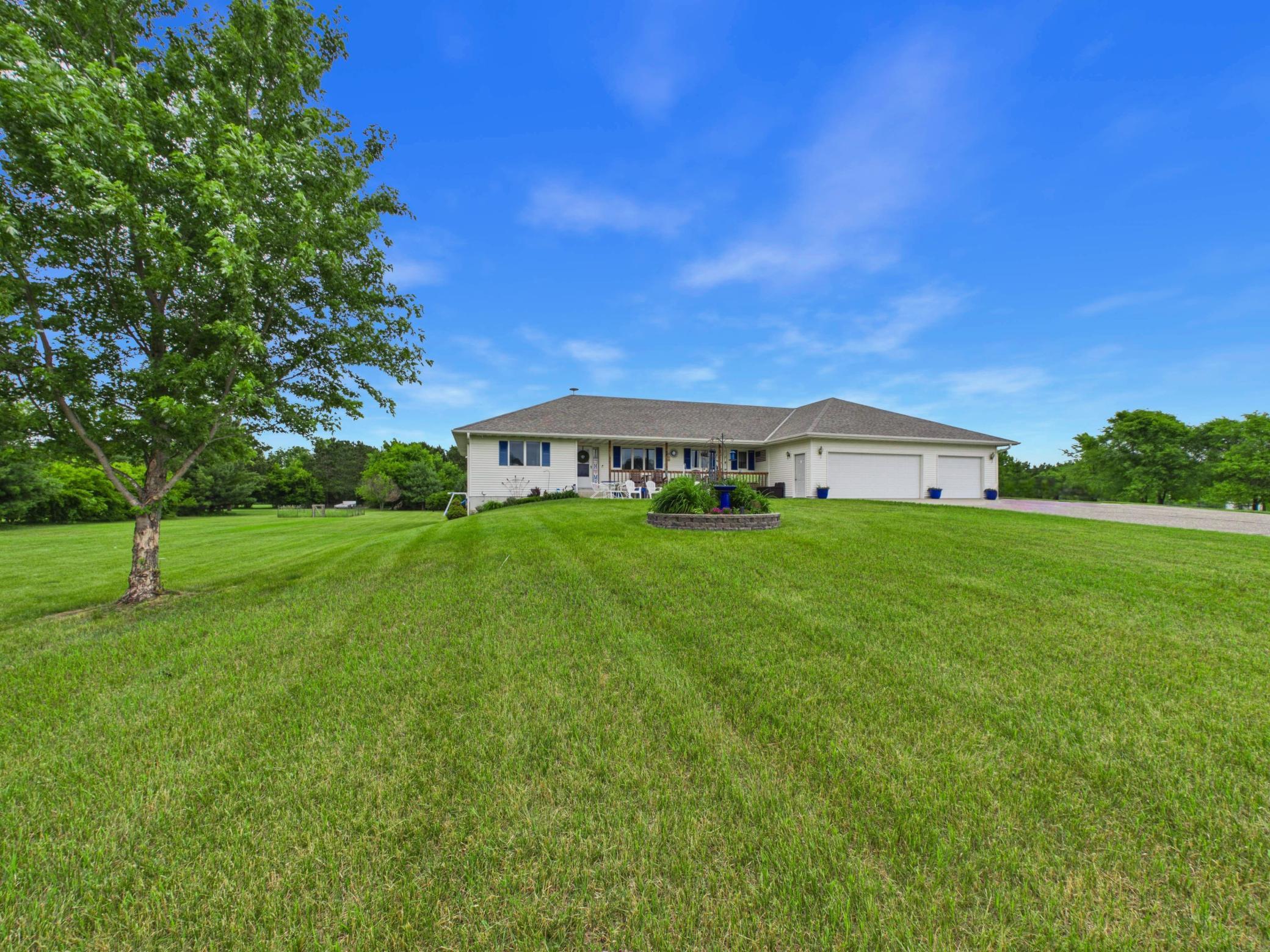 View of Residential at 1572 47th Street, Saint Cloud MN 56304, Saint Cloud (4 of 39) - Mike Wilen | Minnesota Team Real Estate