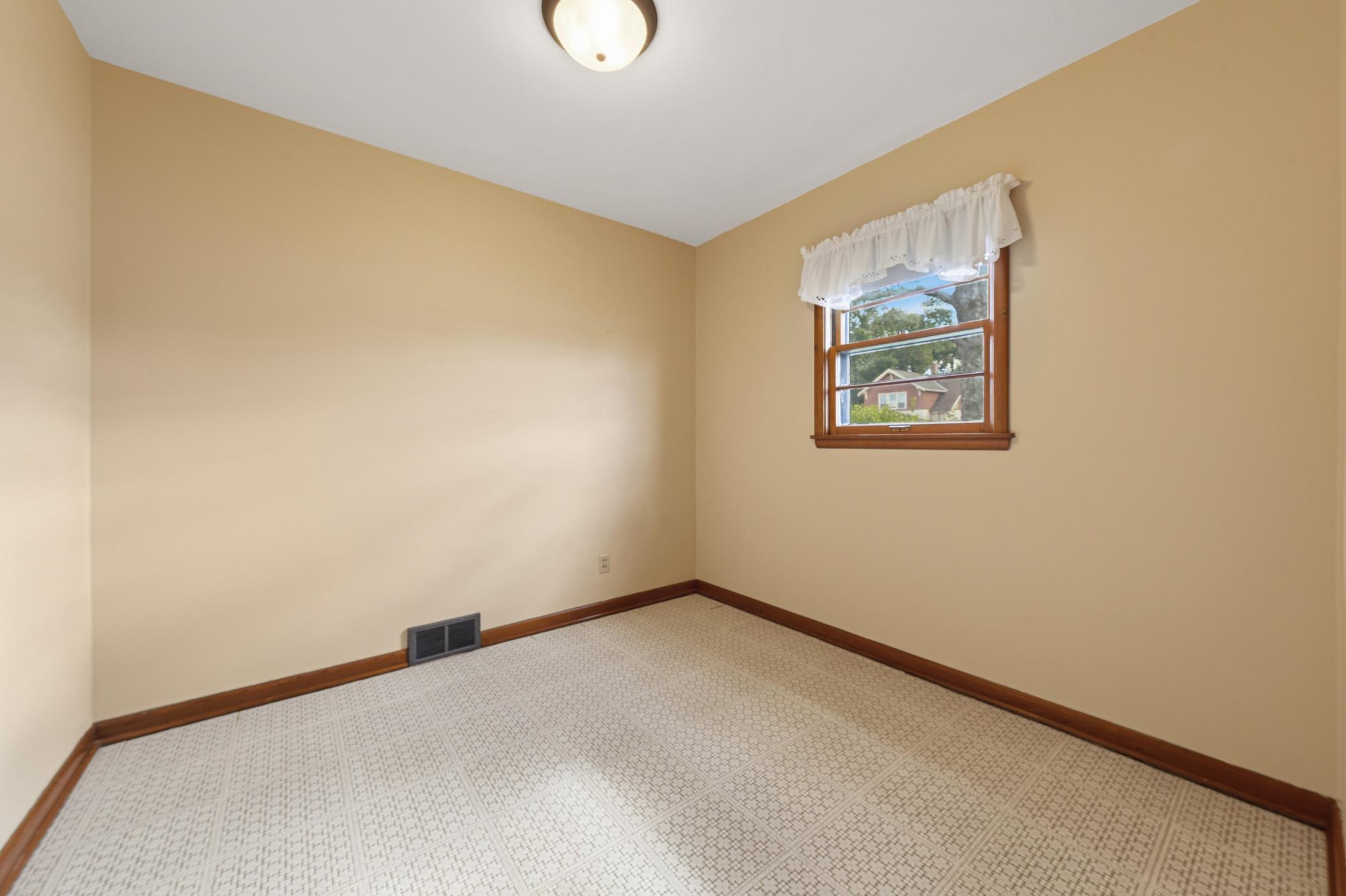 View of Residential at 517 Court Avenue, Gaylord MN 55334, Gaylord (25 of 38) - Mike Wilen | Minnesota Team Real Estate