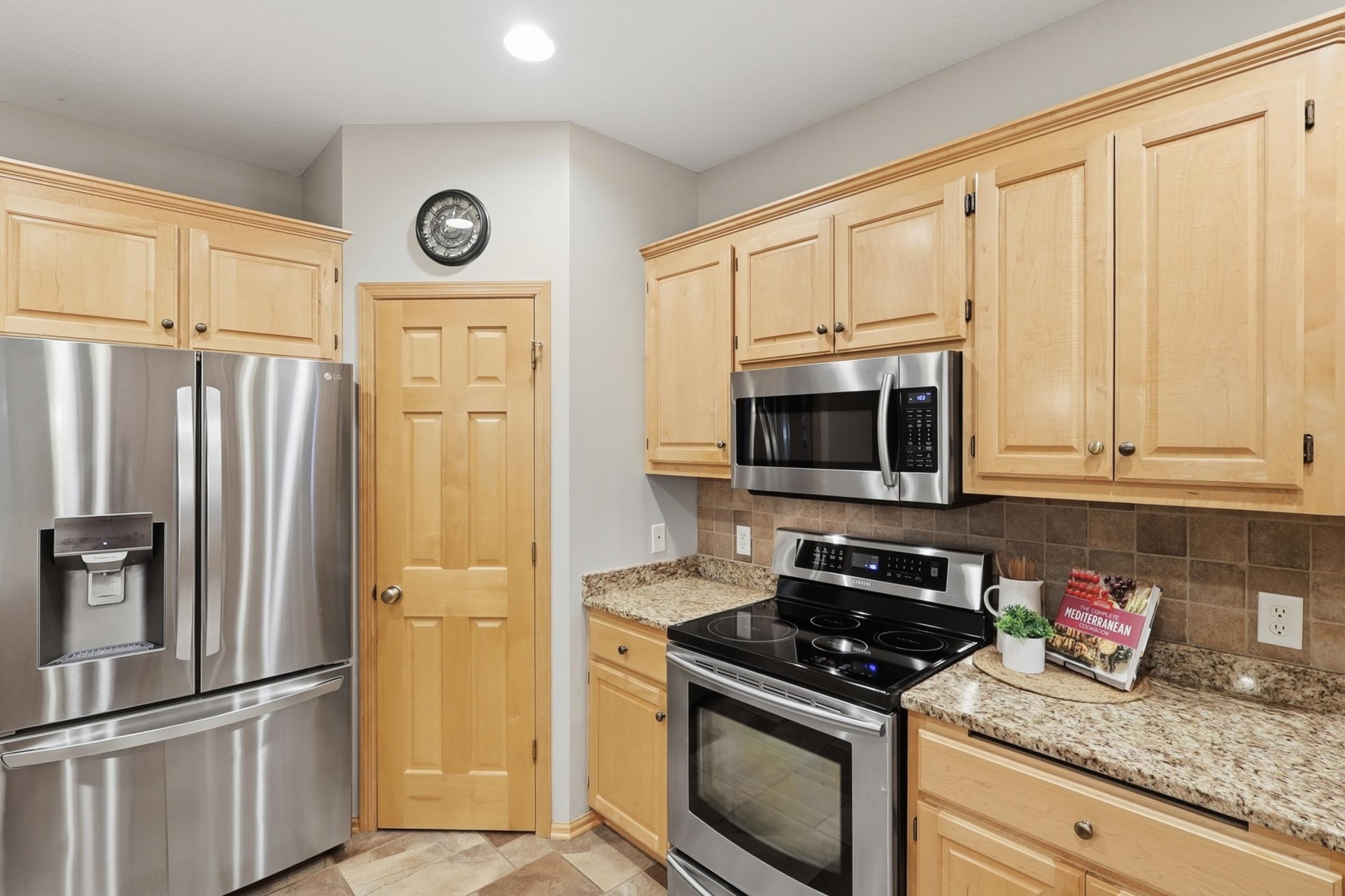 View of Residential at 20584 Kearney Path, Lakeville MN 55044, Lakeville (6 of 42) - Mike Wilen | Minnesota Team Real Estate