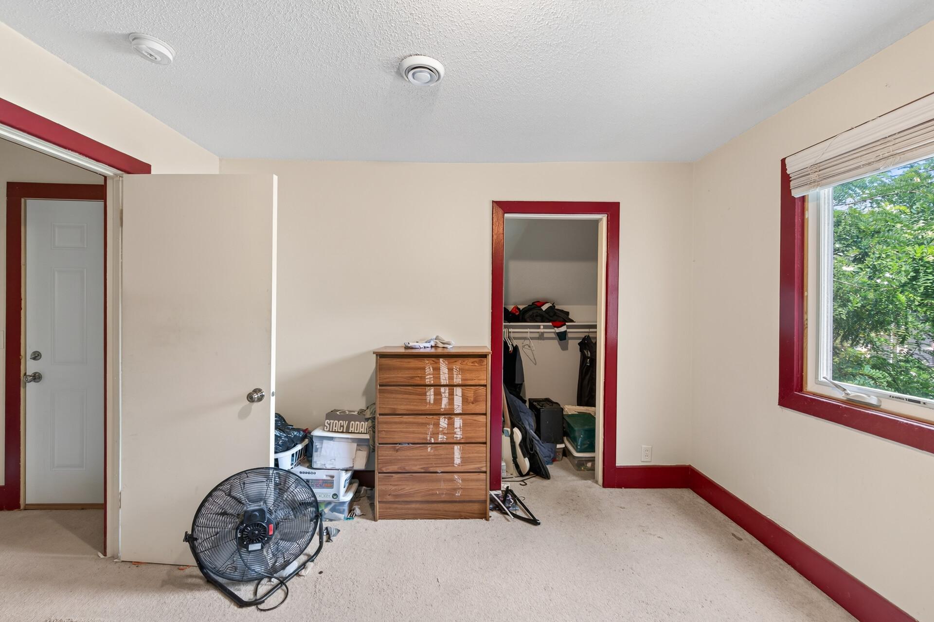 View of Residential Income at 3023 Dupont Avenue, Minneapolis MN 55411, Minneapolis (19 of 30) - Mike Wilen | Minnesota Team Real Estate
