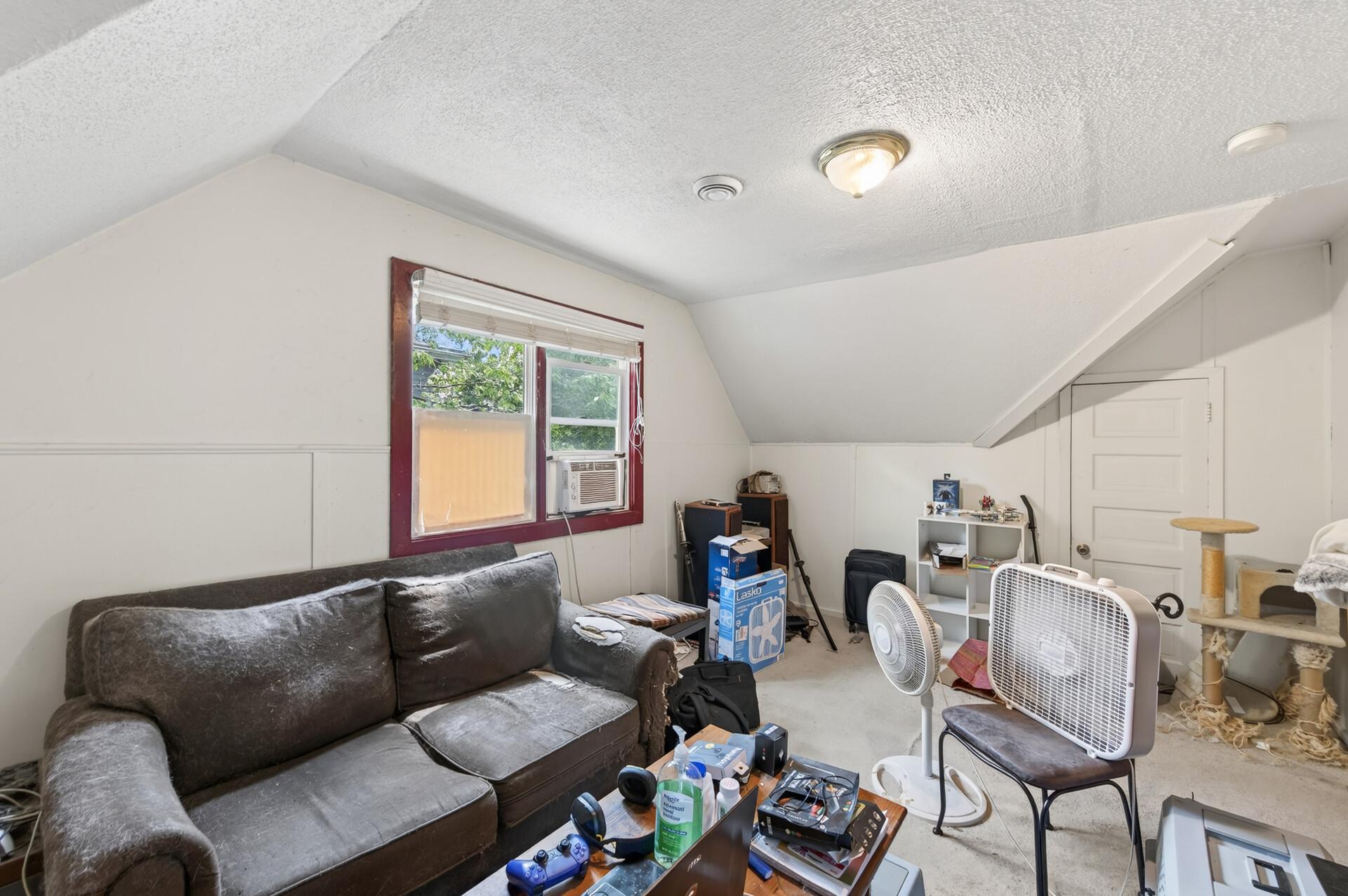 View of Residential Income at 3023 Dupont Avenue, Minneapolis MN 55411, Minneapolis (17 of 30) - Mike Wilen | Minnesota Team Real Estate