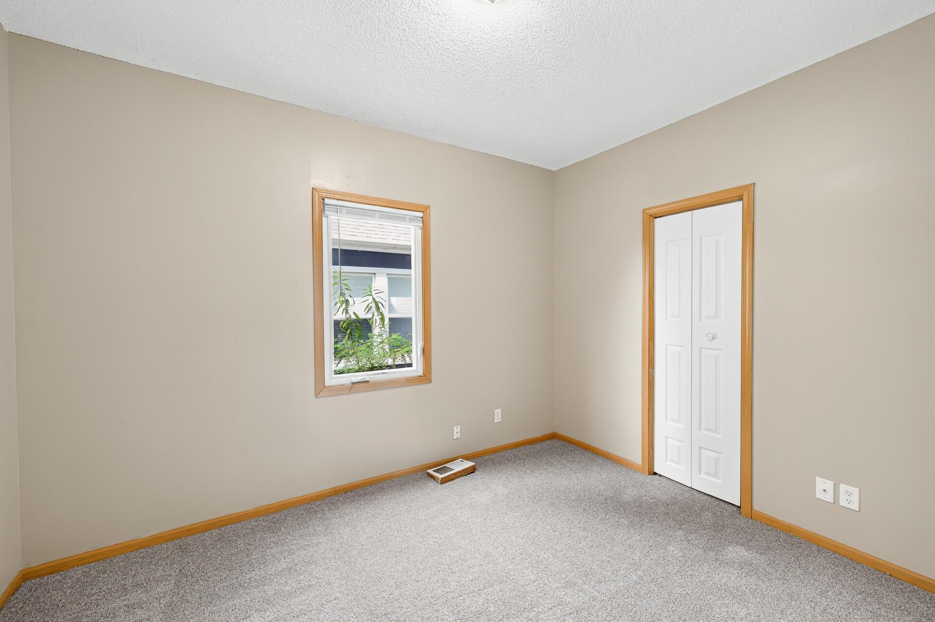 View of Residential Income at 3023 Dupont Avenue, Minneapolis MN 55411, Minneapolis (11 of 30) - Mike Wilen | Minnesota Team Real Estate
