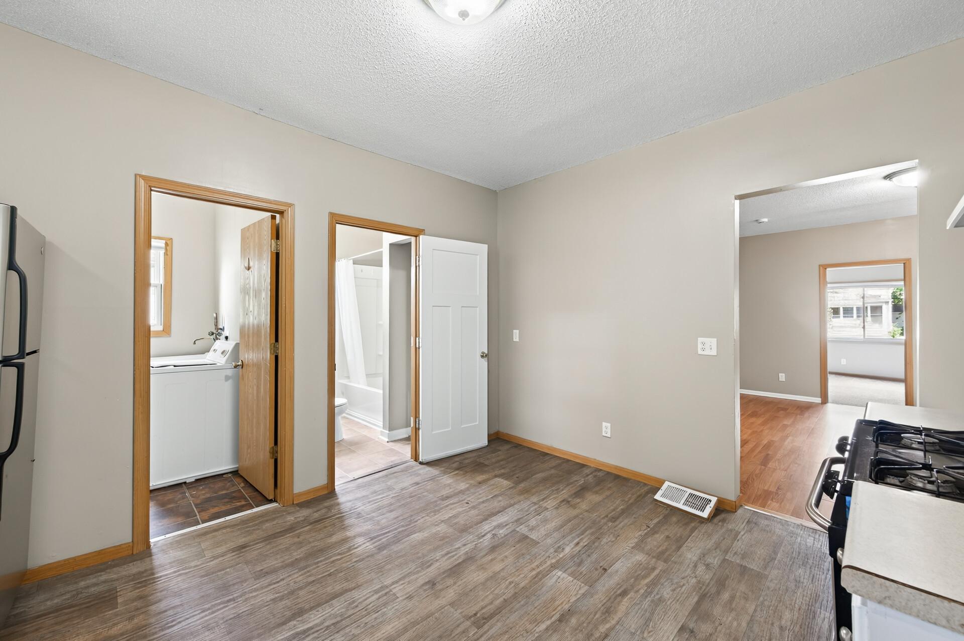 View of Residential Income at 3023 Dupont Avenue, Minneapolis MN 55411, Minneapolis (8 of 30) - Mike Wilen | Minnesota Team Real Estate