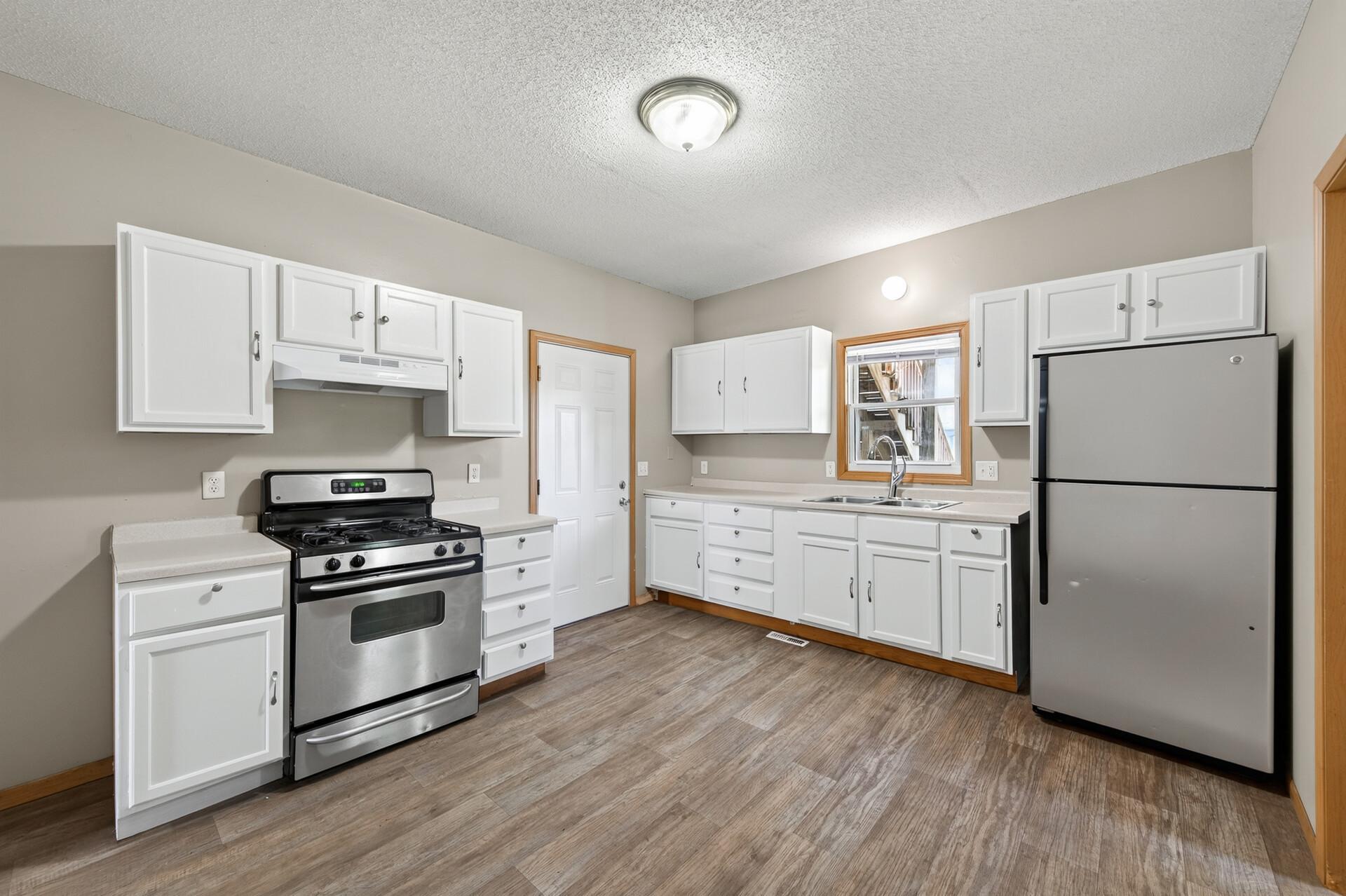 View of Residential Income at 3023 Dupont Avenue, Minneapolis MN 55411, Minneapolis (7 of 30) - Mike Wilen | Minnesota Team Real Estate