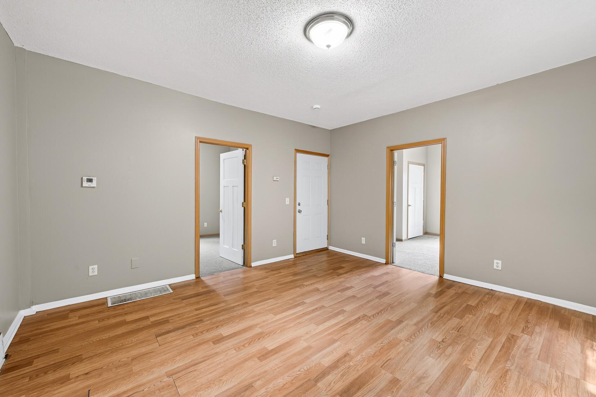 View of Residential Income at 3023 Dupont Avenue, Minneapolis MN 55411, Minneapolis (5 of 30) - Mike Wilen | Minnesota Team Real Estate