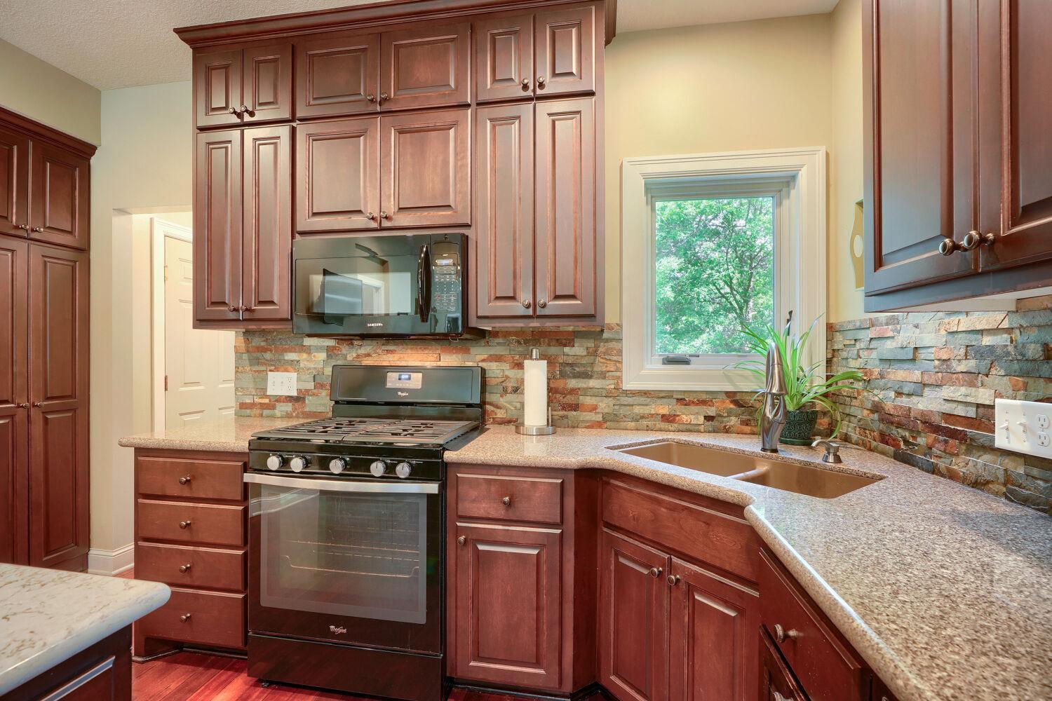 View of Residential at 17141 Jefferson Court, Lakeville MN 55044, Lakeville (16 of 43) - Mike Wilen | Minnesota Team Real Estate