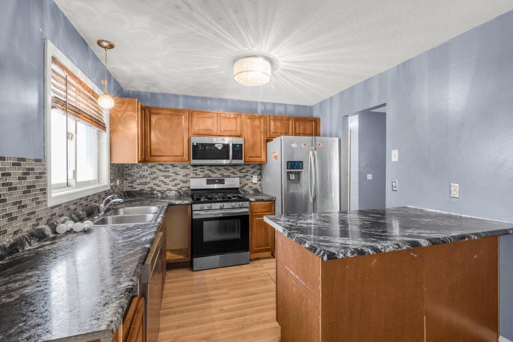 View of Residential at 6781 Brunswick Avenue, Brooklyn Park MN 55429, Brooklyn Park (6 of 16) - Mike Wilen | Minnesota Team Real Estate