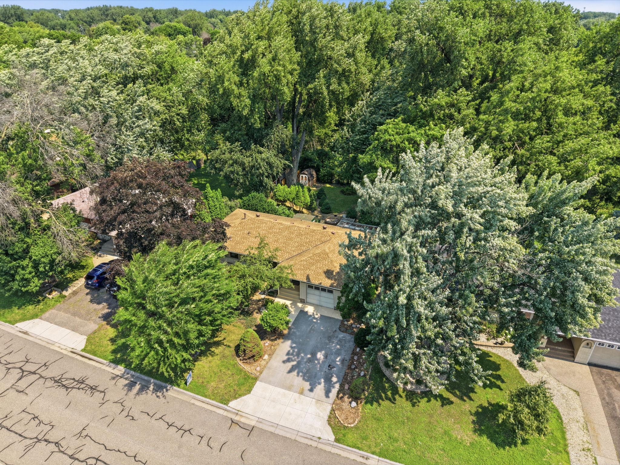 View of Residential at 3606 Woodbine Lane, Brooklyn Center MN 55429, Brooklyn Center (31 of 39) - Mike Wilen | Minnesota Team Real Estate