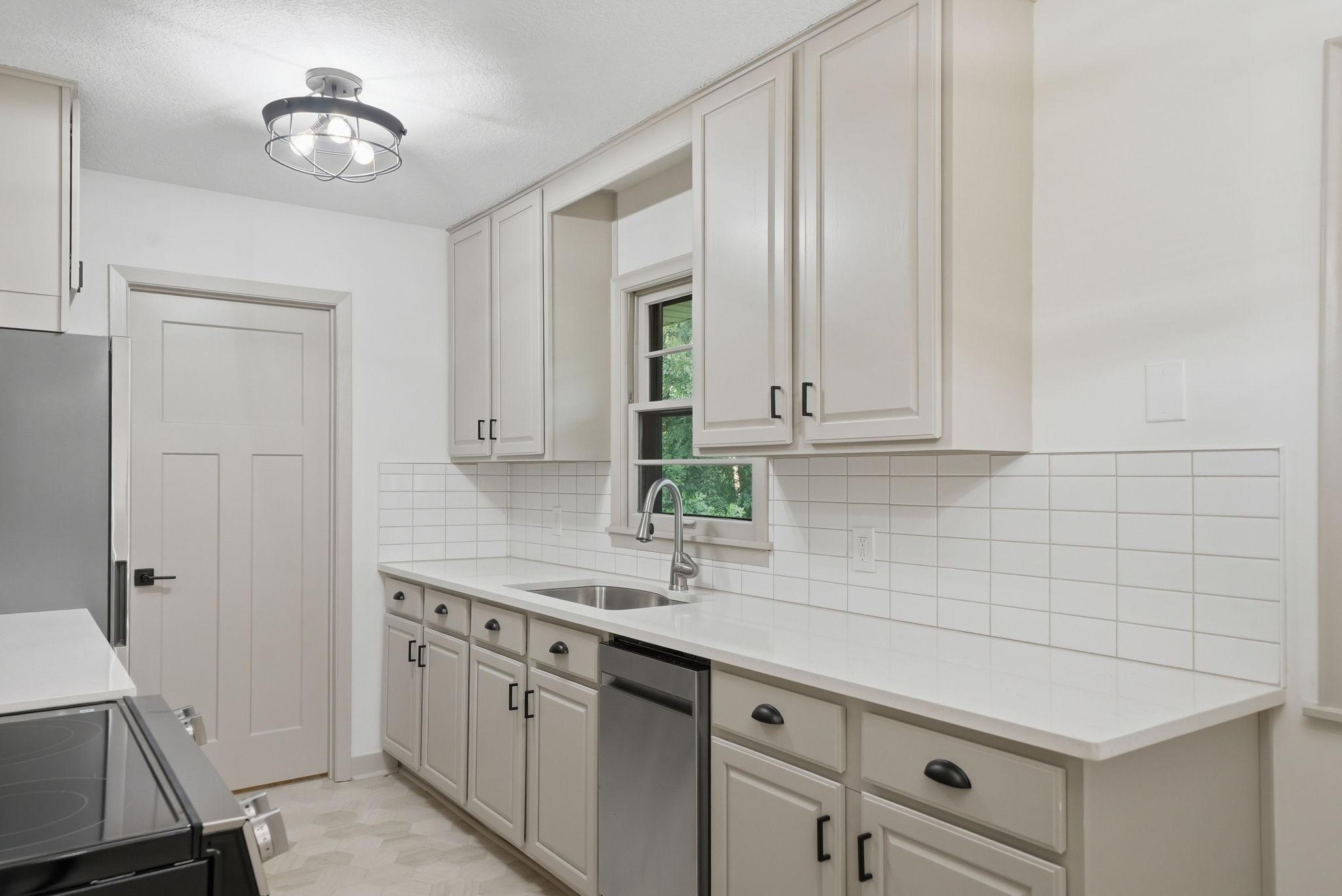View of Residential at 3606 Woodbine Lane, Brooklyn Center MN 55429, Brooklyn Center (11 of 39) - Mike Wilen | Minnesota Team Real Estate
