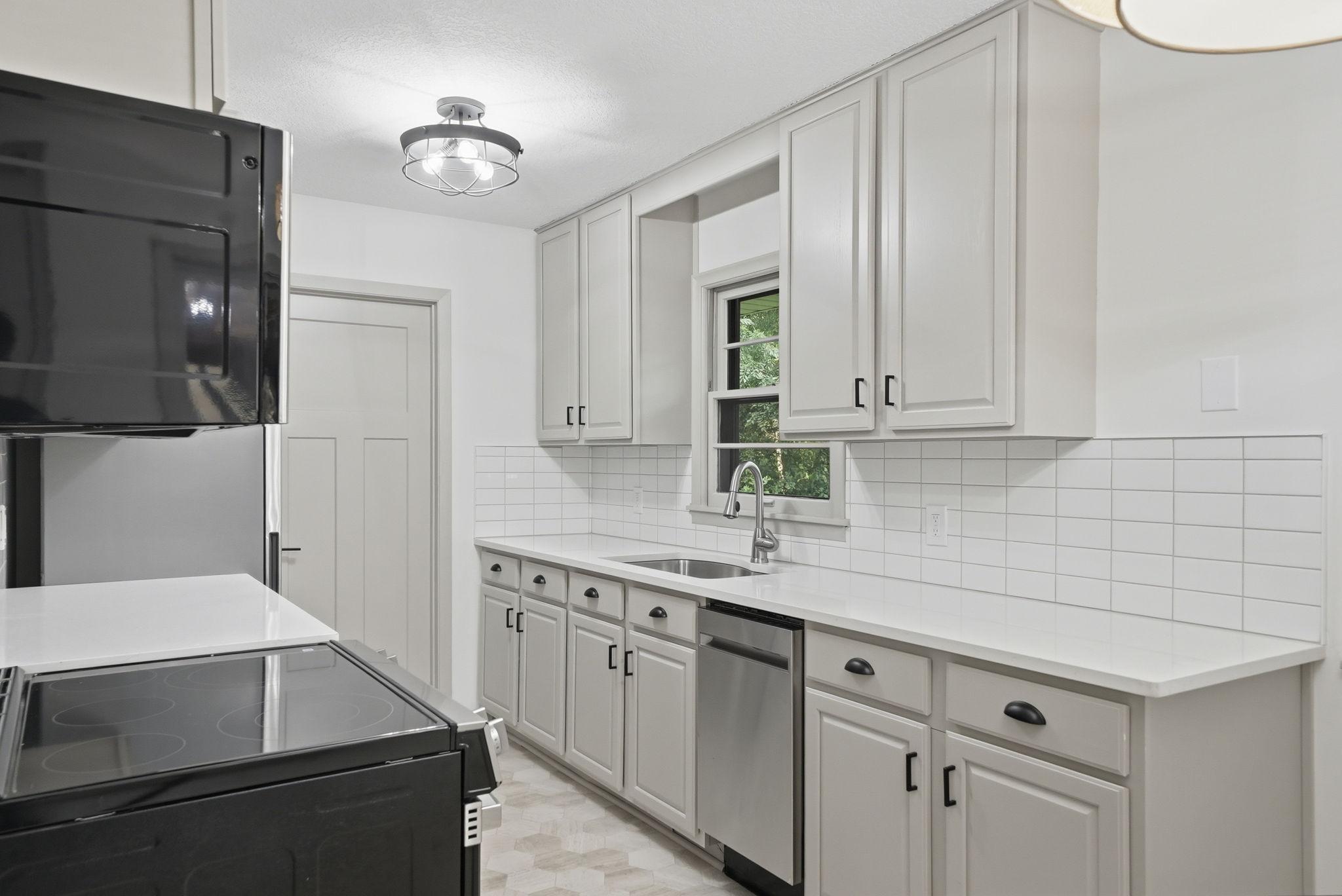 View of Residential at 3606 Woodbine Lane, Brooklyn Center MN 55429, Brooklyn Center (9 of 39) - Mike Wilen | Minnesota Team Real Estate