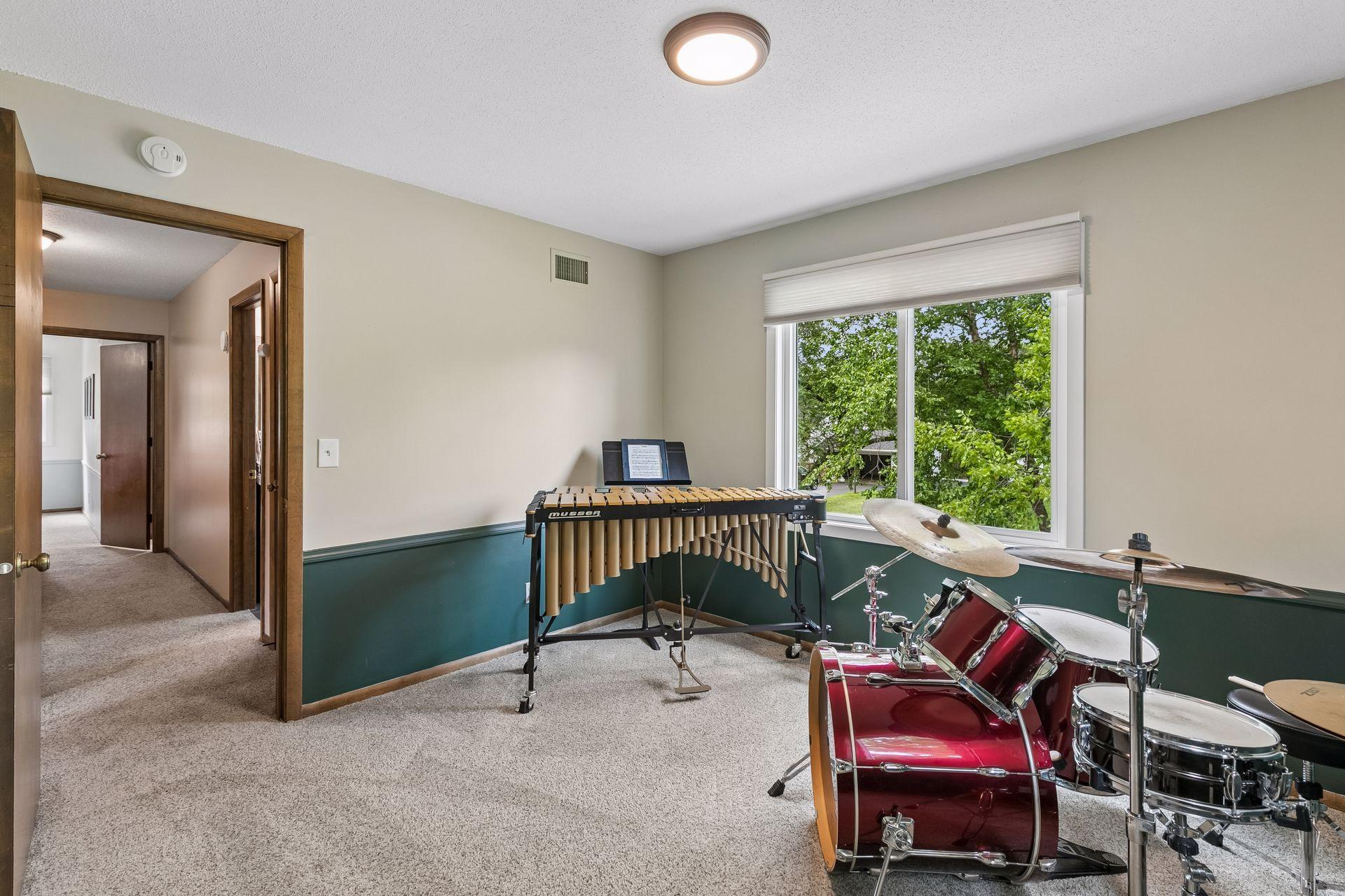 View of Residential at 1401 Echo Drive, Burnsville MN 55337, Burnsville (31 of 52) - Mike Wilen | Minnesota Team Real Estate
