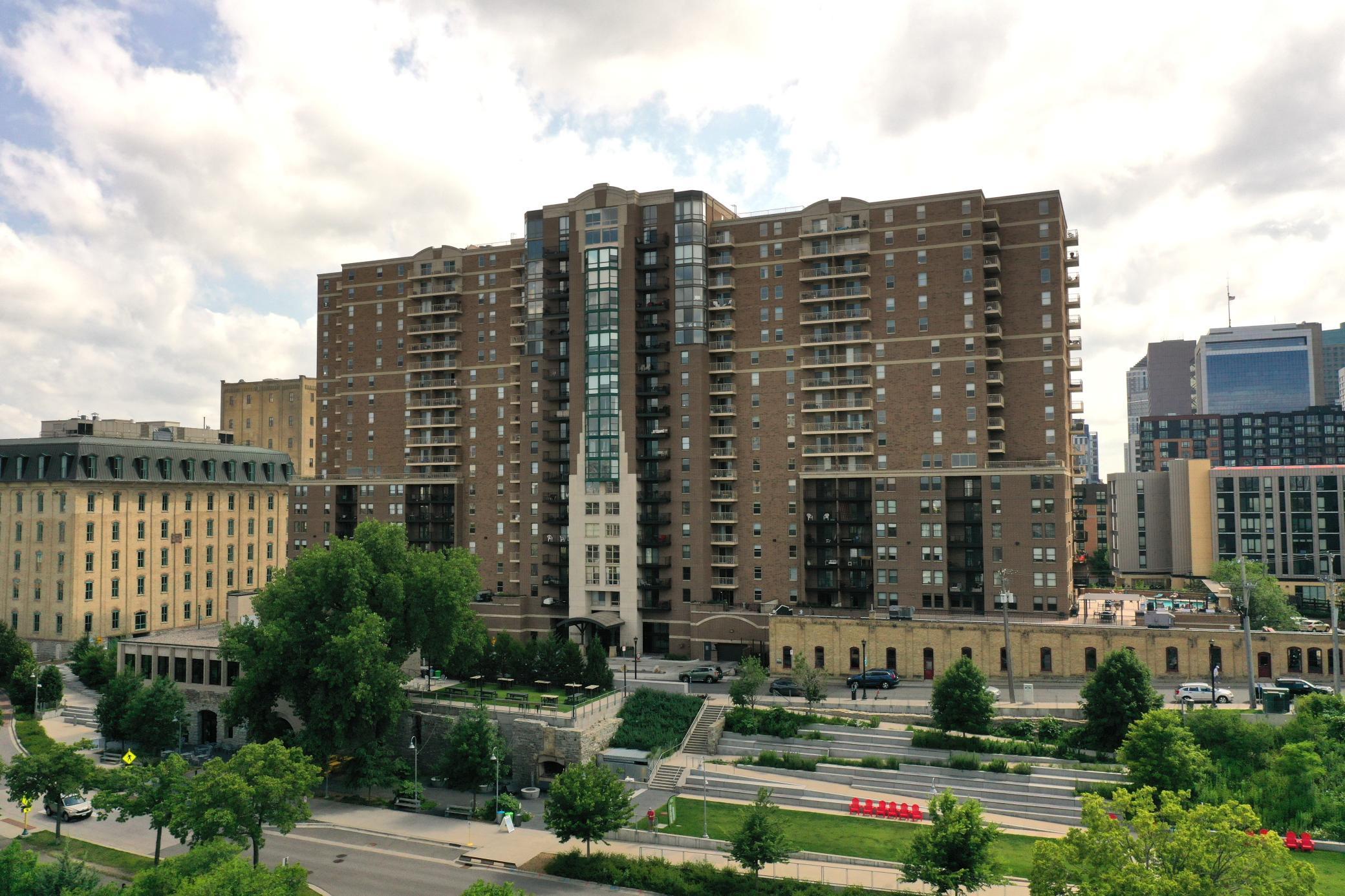 View of Residential at 401 1st Street #1821, Minneapolis MN 55401, Minneapolis (46 of 54) - Mike Wilen | Minnesota Team Real Estate