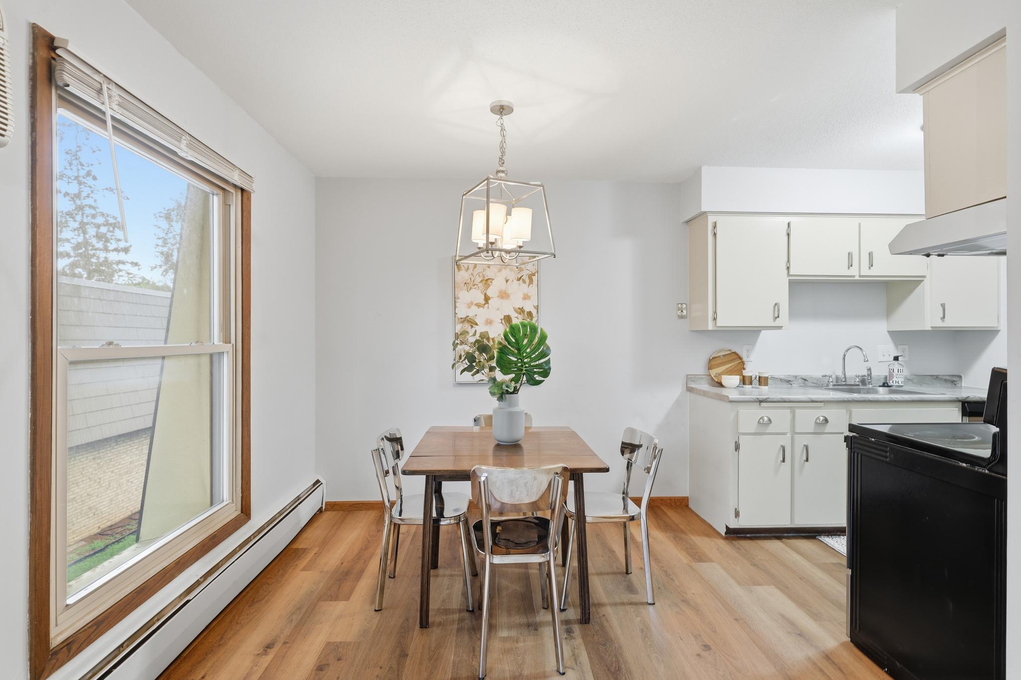 View of Residential at 709 11th Avenue #5, Minneapolis MN 55415, Minneapolis (8 of 24) - Mike Wilen | Minnesota Team Real Estate