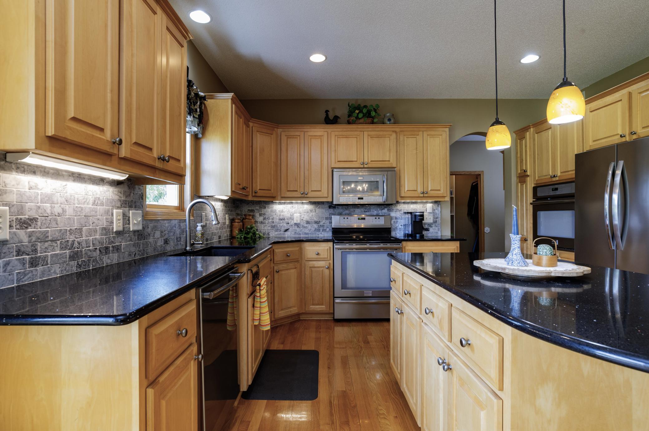 View of Residential at 10610 Pinnacle Way, Woodbury MN 55129, Woodbury (6 of 74) - Mike Wilen | Minnesota Team Real Estate