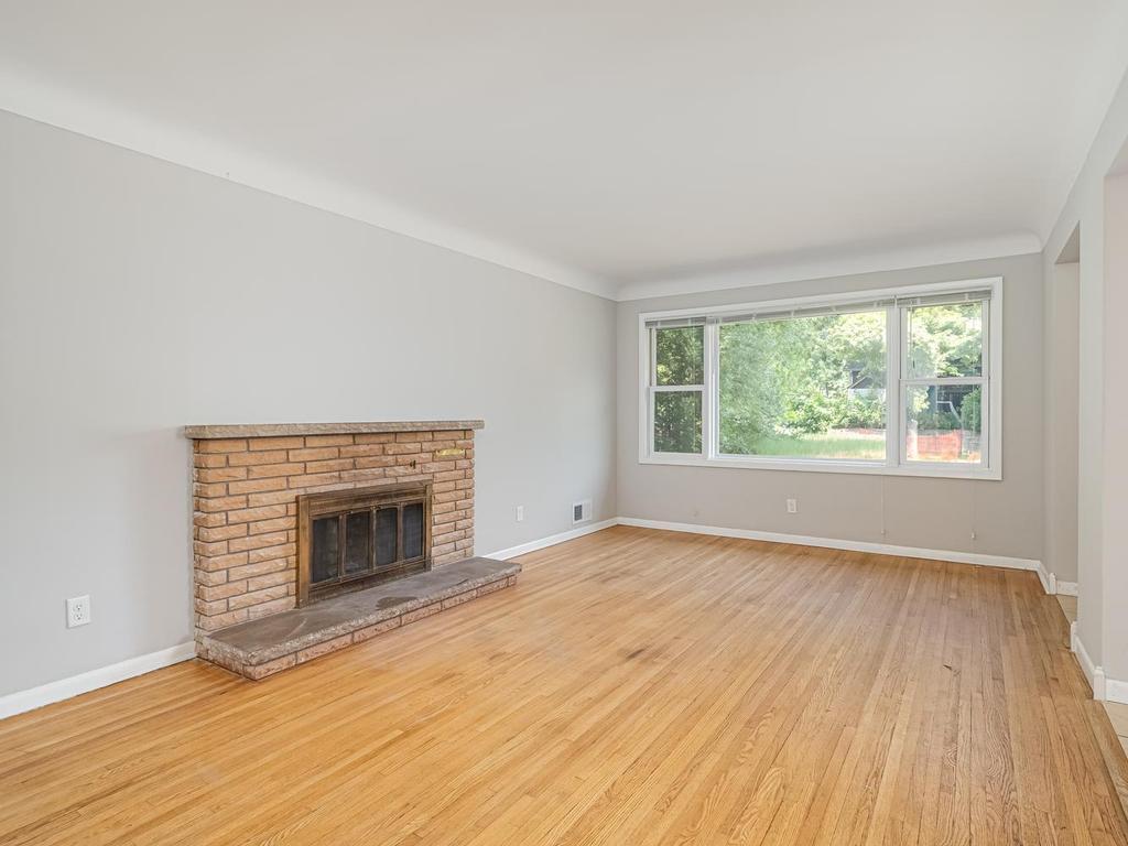 View of Residential at 634 Orange Avenue, Saint Paul MN 55117, Saint Paul (9 of 26) - Mike Wilen | Minnesota Team Real Estate
