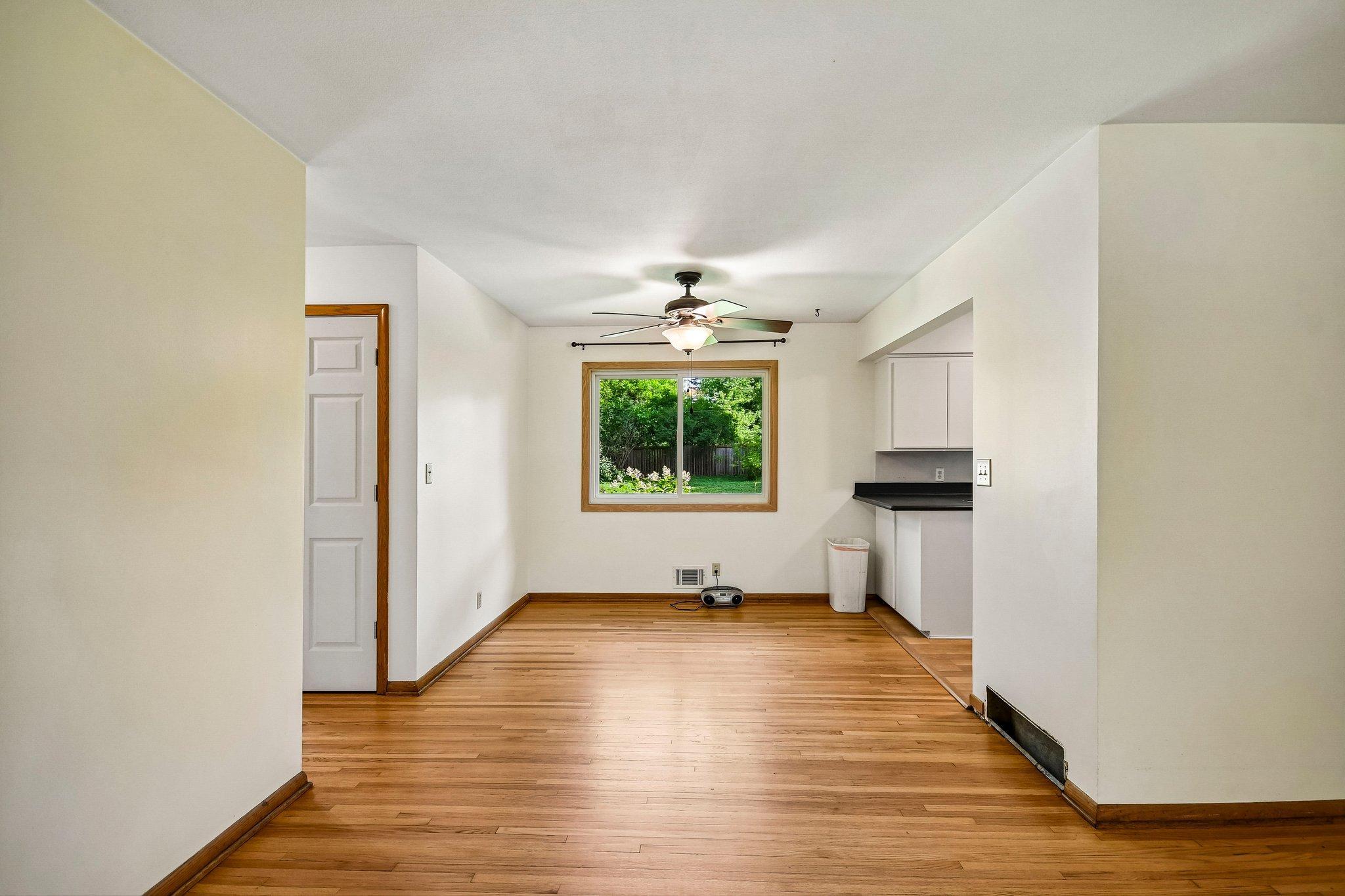 View of Residential at 15606 Minnetonka Boulevard, Minnetonka MN 55345, Minnetonka (6 of 36) - Mike Wilen | Minnesota Team Real Estate