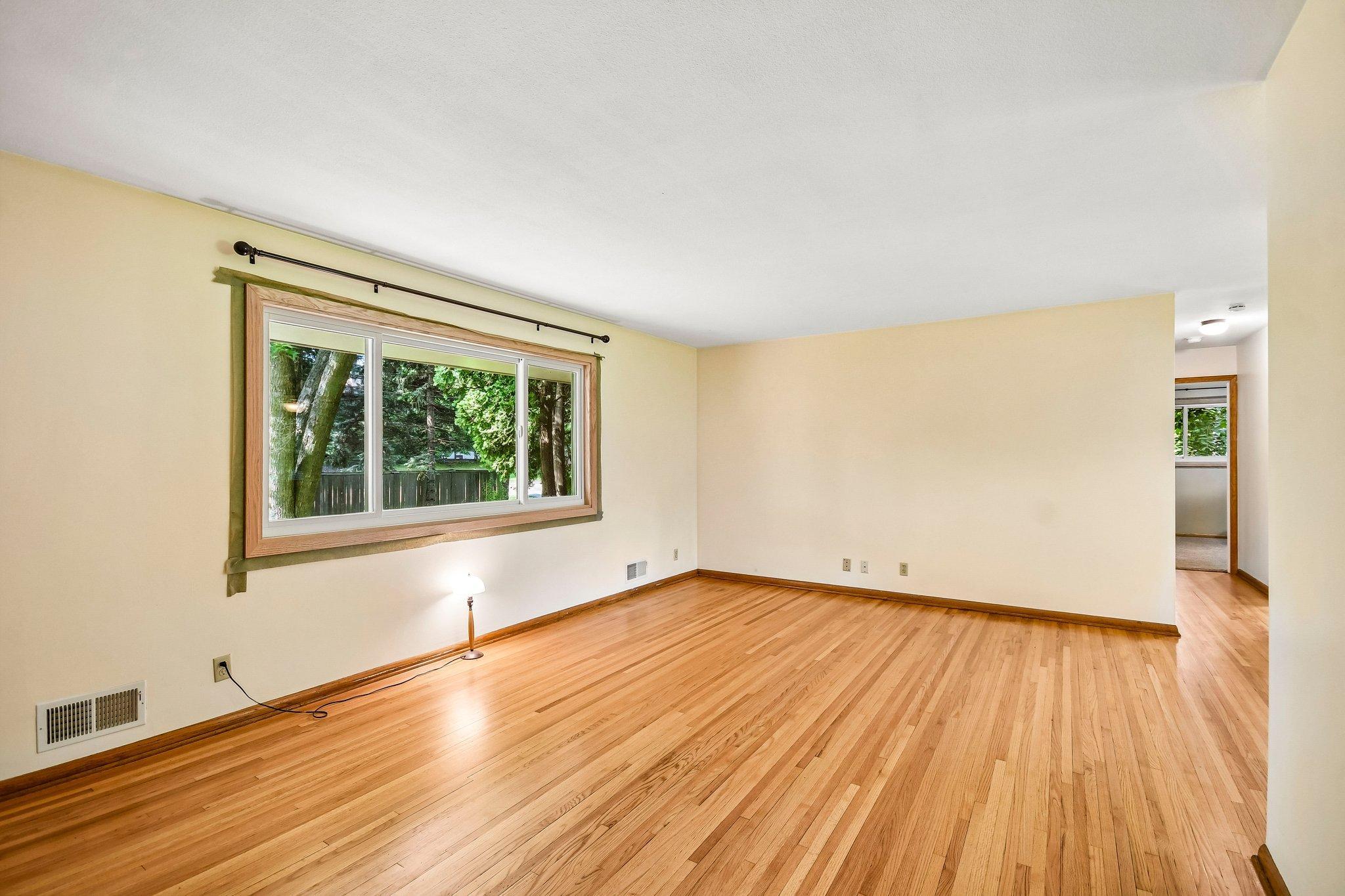 View of Residential at 15606 Minnetonka Boulevard, Minnetonka MN 55345, Minnetonka (4 of 36) - Mike Wilen | Minnesota Team Real Estate