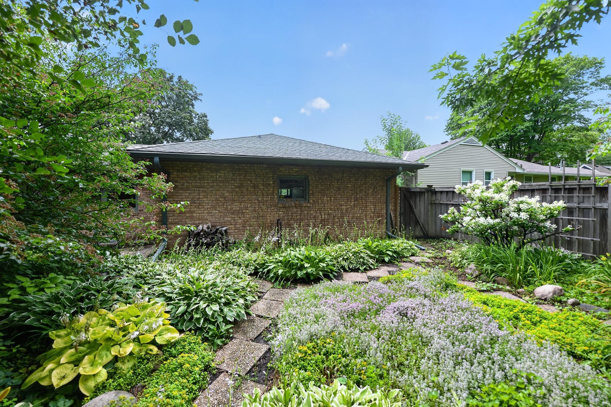 View of Residential at 5004 Yvonne Terrace, Edina MN 55436, Edina (45 of 49) - Mike Wilen | Minnesota Team Real Estate