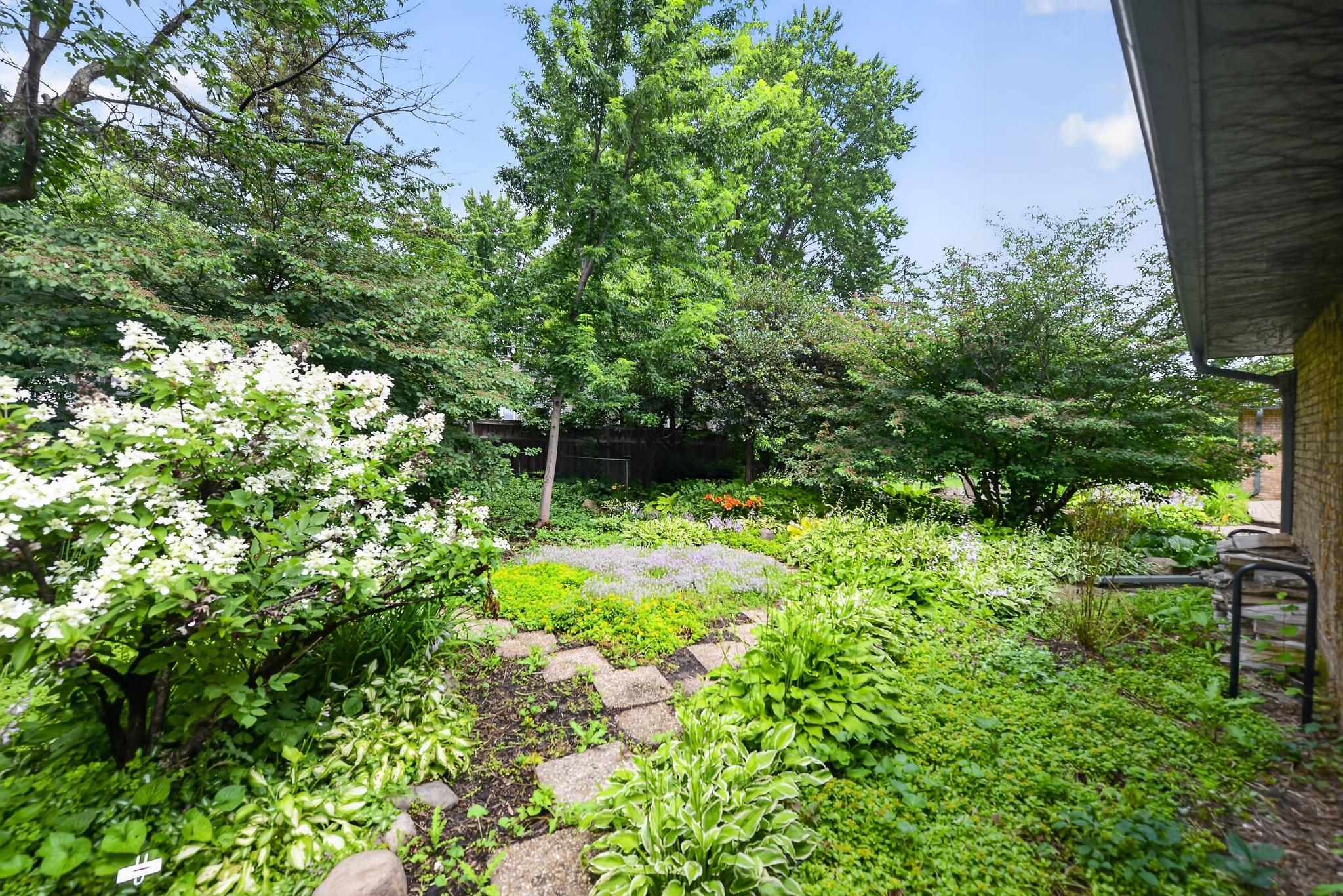 View of Residential at 5004 Yvonne Terrace, Edina MN 55436, Edina (44 of 49) - Mike Wilen | Minnesota Team Real Estate
