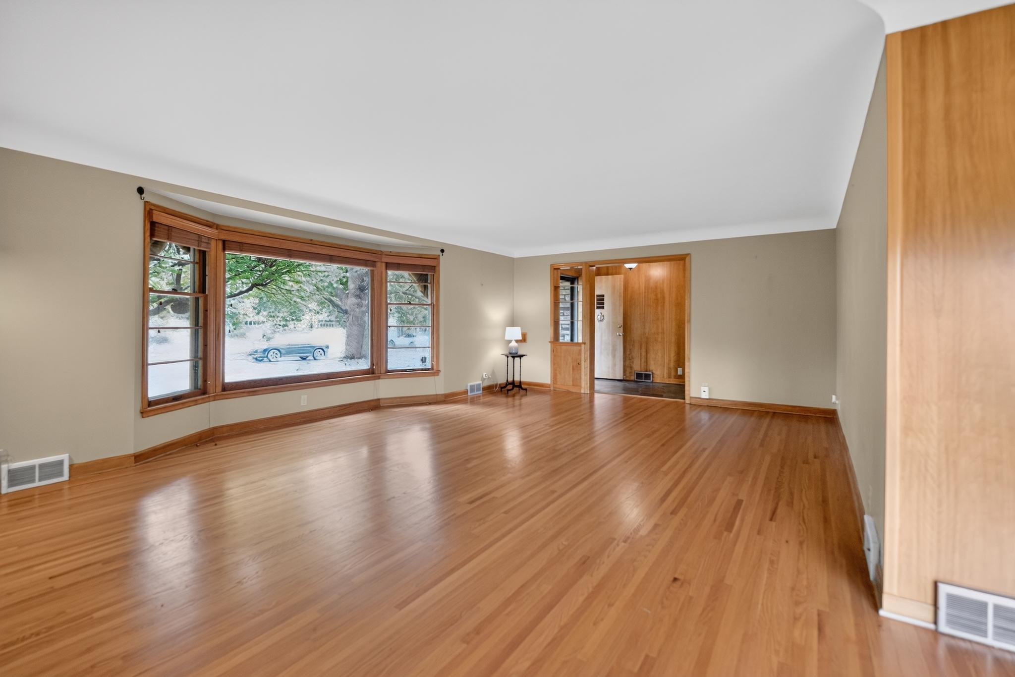 View of Residential at 5004 Yvonne Terrace, Edina MN 55436, Edina (8 of 49) - Mike Wilen | Minnesota Team Real Estate
