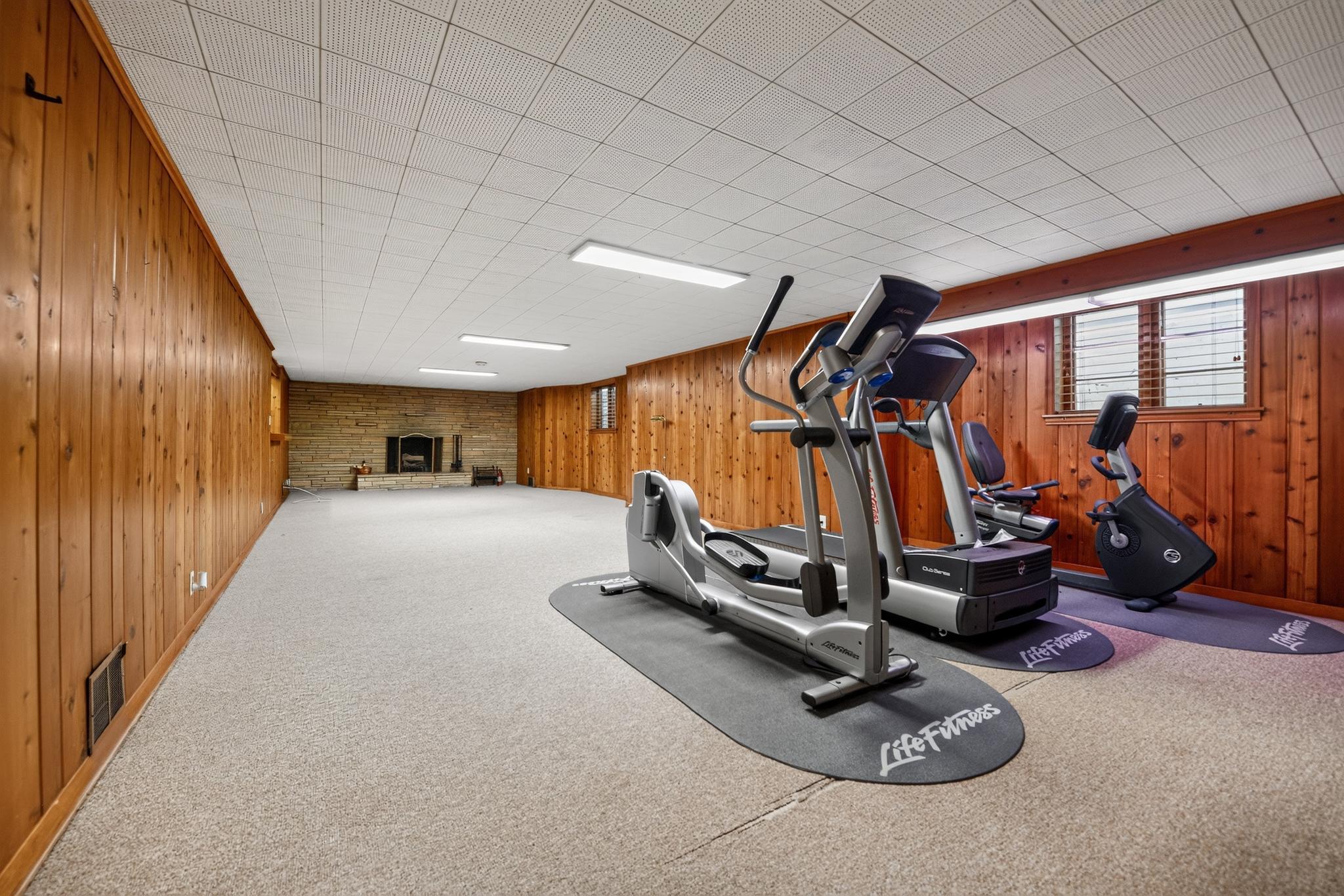 View of Residential at 5004 Yvonne Terrace, Edina MN 55436, Edina (36 of 49) - Mike Wilen | Minnesota Team Real Estate