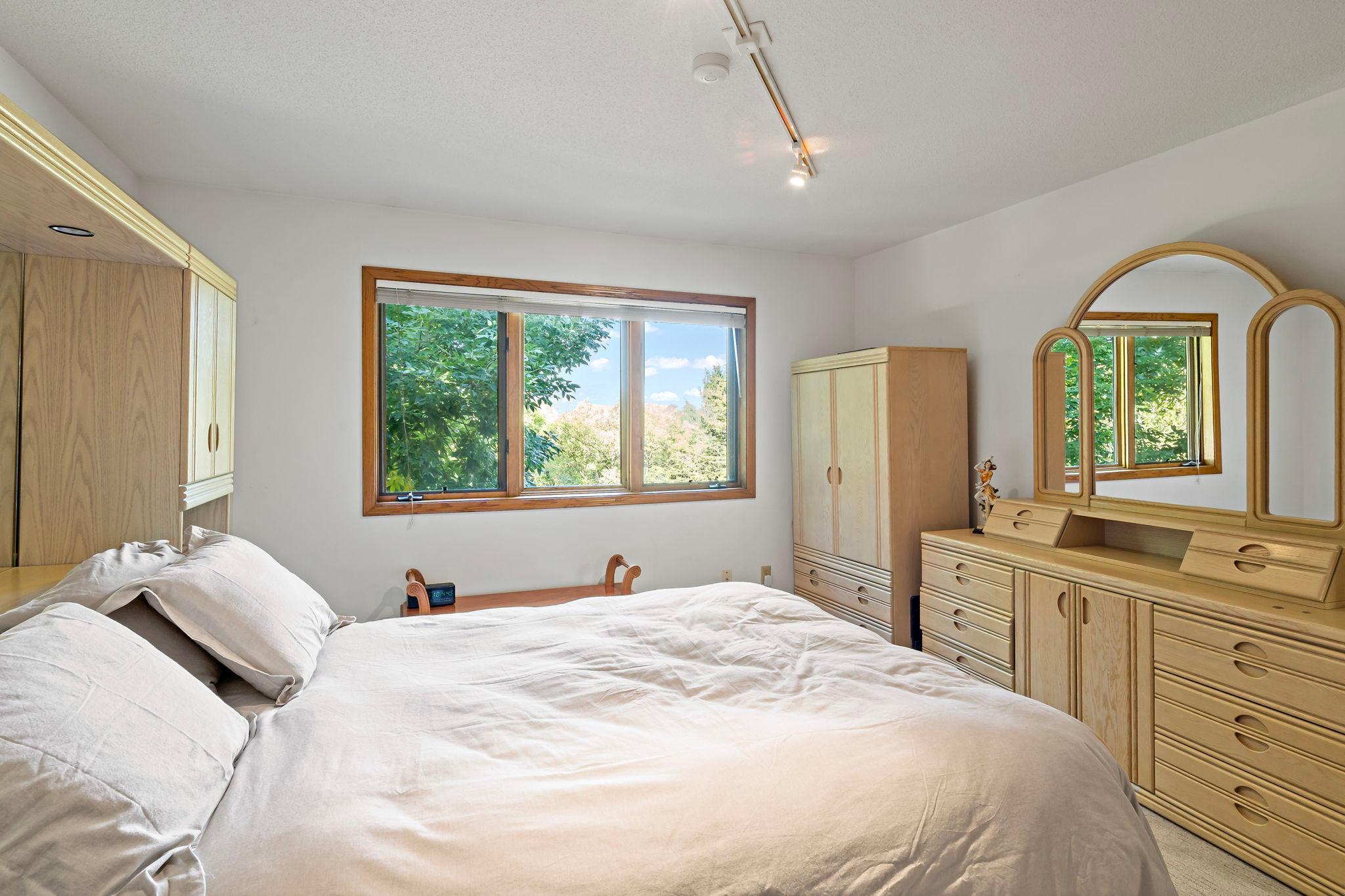 View of Residential at 7600 Eileen Street, Eden Prairie MN 55346, Eden Prairie (42 of 66) - Mike Wilen | Minnesota Team Real Estate