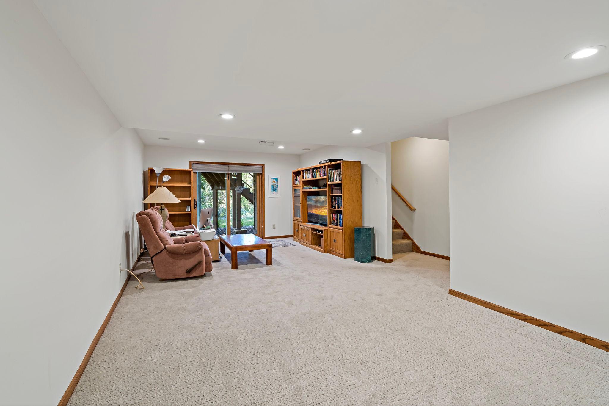 View of Residential at 7600 Eileen Street, Eden Prairie MN 55346, Eden Prairie (25 of 66) - Mike Wilen | Minnesota Team Real Estate