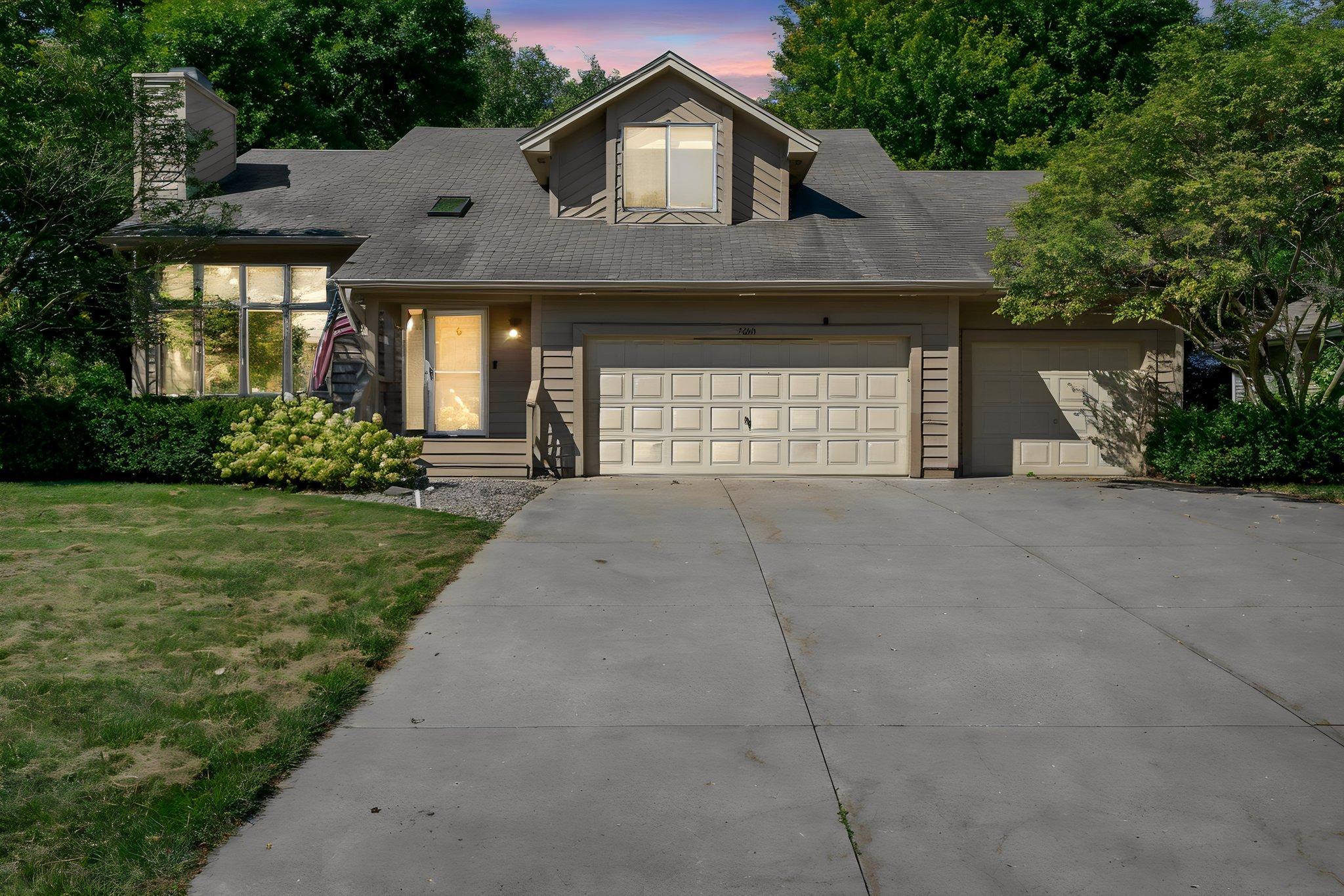 View of Single Family at 7600 Eileen Street, Eden Prairie - Mike Wilen | Minnesota Team Real Estate