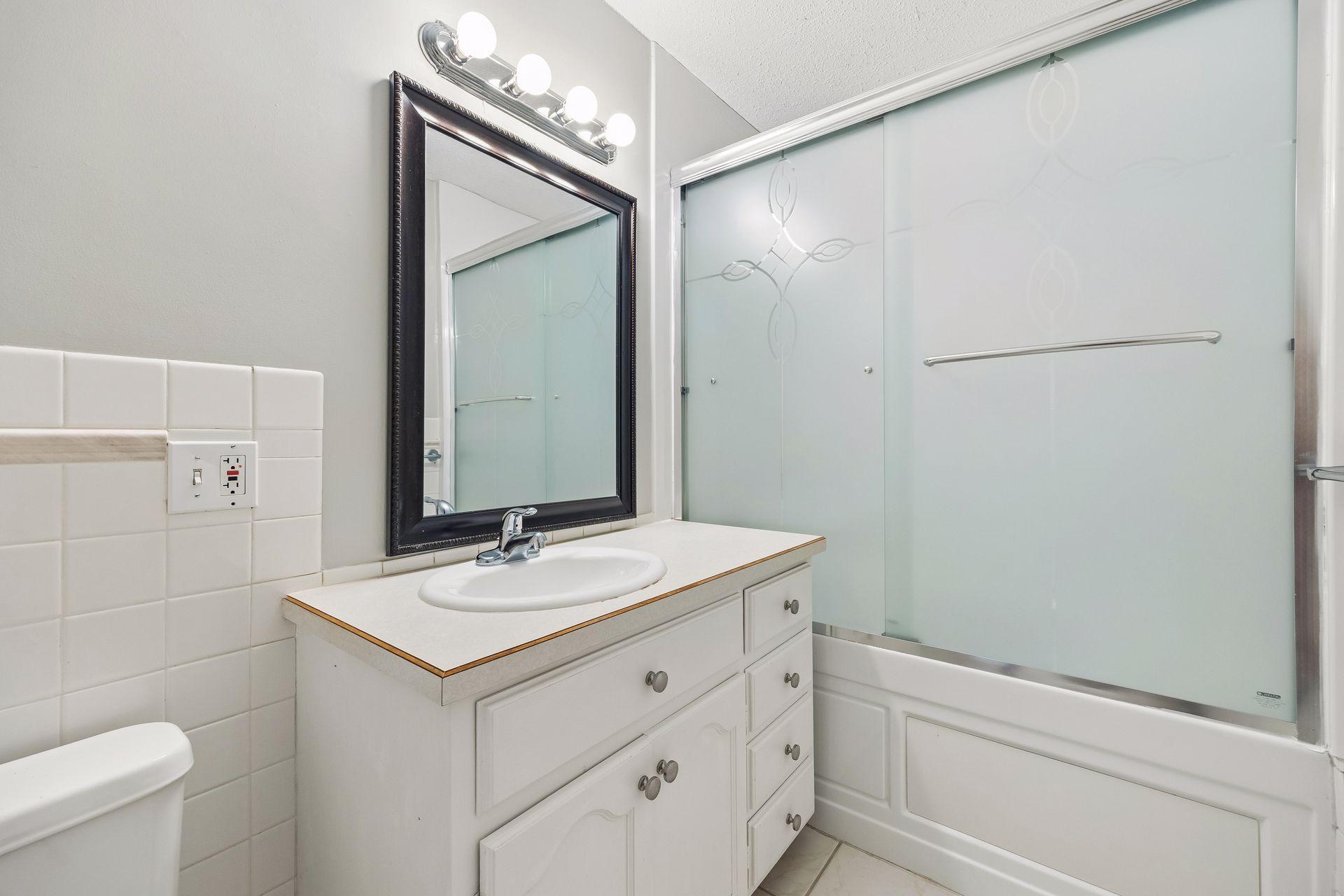 View of Residential Income at 2206 Arthur Street, Minneapolis MN 55418, Minneapolis (16 of 39) - Mike Wilen | Minnesota Team Real Estate