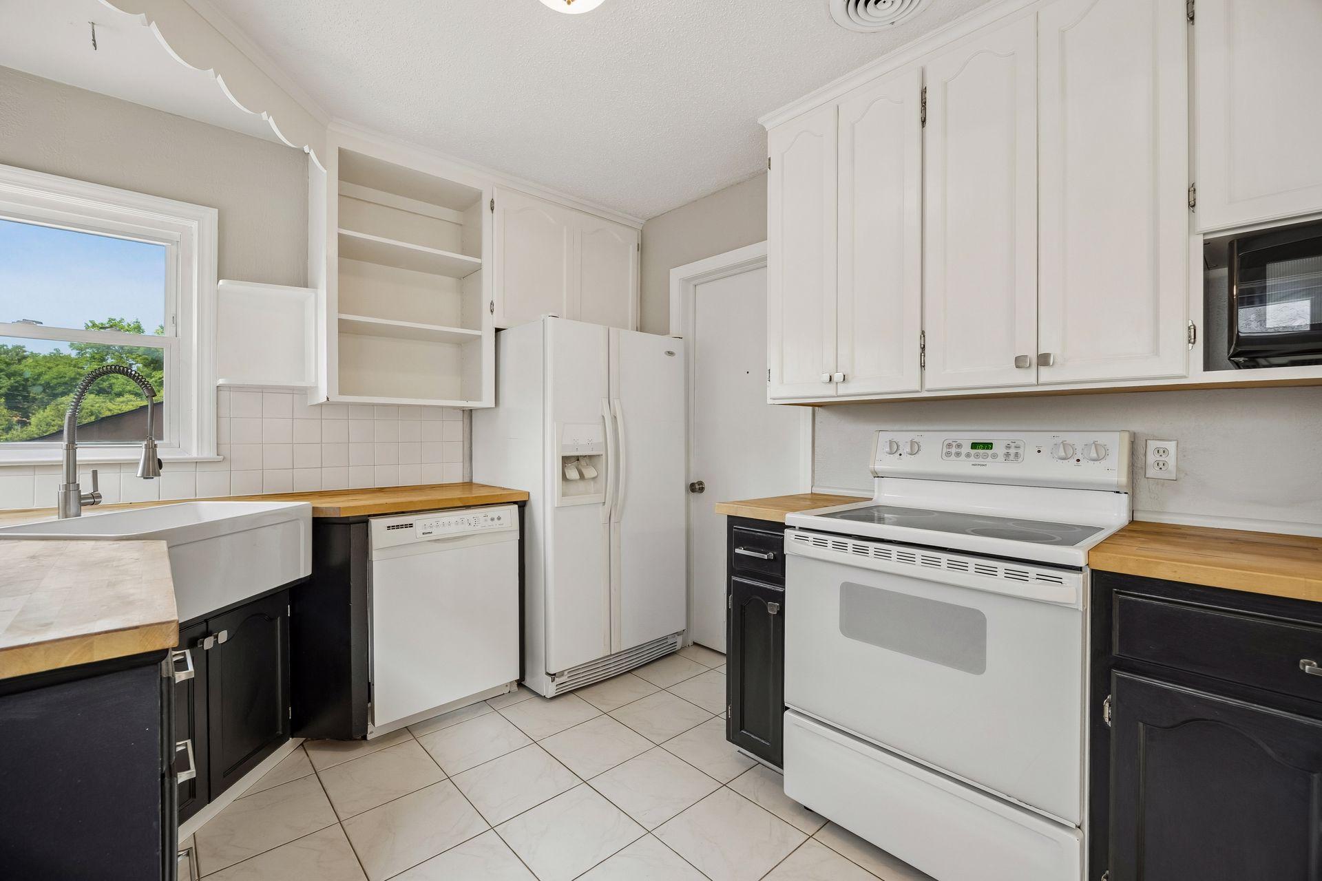 View of Residential Income at 2206 Arthur Street, Minneapolis MN 55418, Minneapolis (10 of 39) - Mike Wilen | Minnesota Team Real Estate