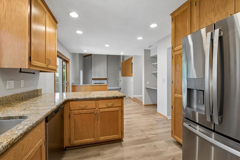 View of Residential at 8440 Bayridge Lane, Bloomington MN 55438, Bloomington (18 of 58) - Mike Wilen | Minnesota Team Real Estate