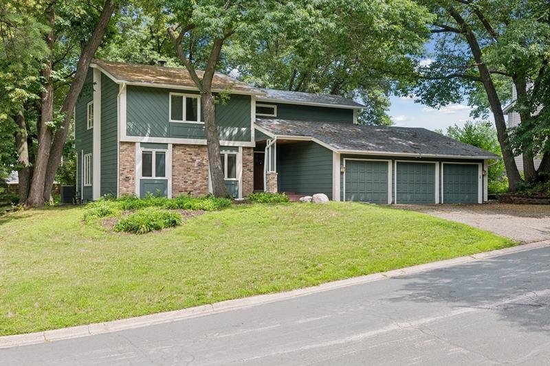 View of Residential at 8440 Bayridge Lane, Bloomington MN 55438, Bloomington (3 of 58) - Mike Wilen | Minnesota Team Real Estate