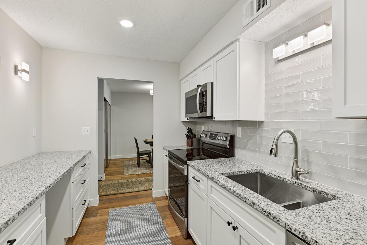 View of Residential at 6328 Barrie Road #3K, Edina MN 55435, Edina (6 of 17) - Mike Wilen | Minnesota Team Real Estate