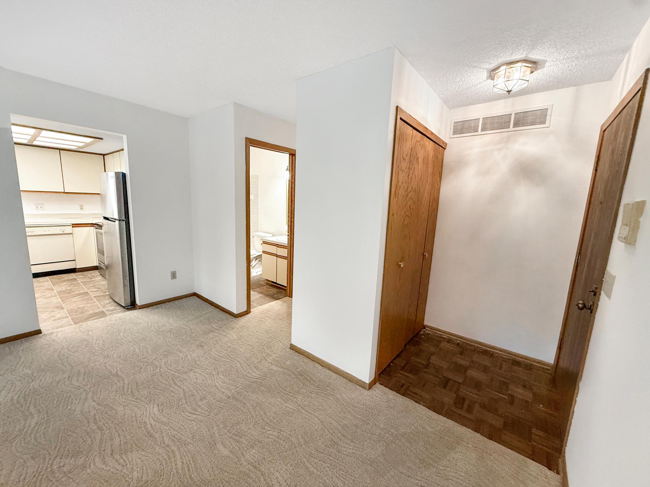 View of Residential at 18516 Creeks Bend Drive, Minnetonka MN 55345, Minnetonka (11 of 25) - Mike Wilen | Minnesota Team Real Estate