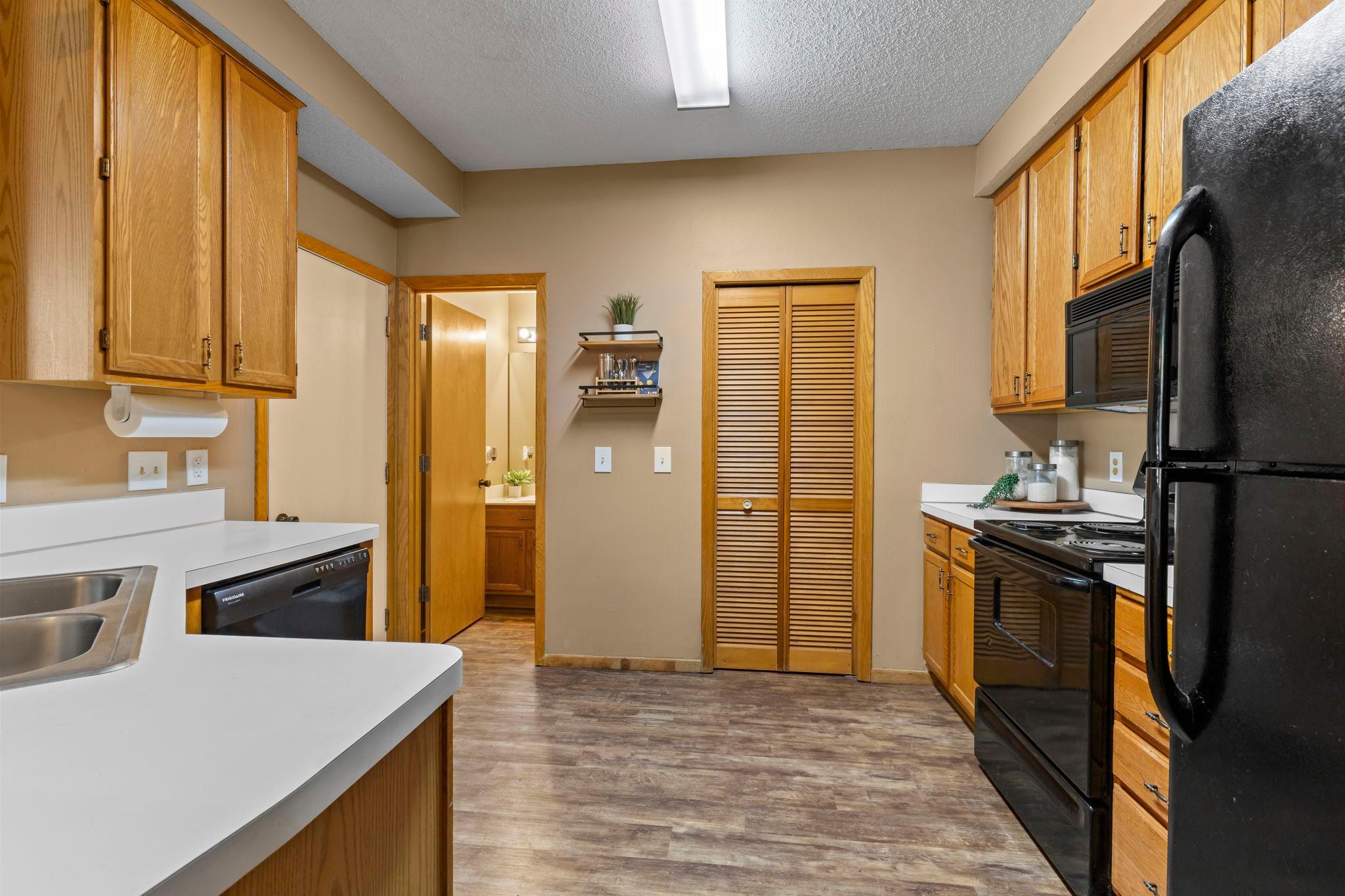 View of Residential at 15345 Greenhaven Lane #111, Burnsville MN 55306, Burnsville (14 of 24) - Mike Wilen | Minnesota Team Real Estate
