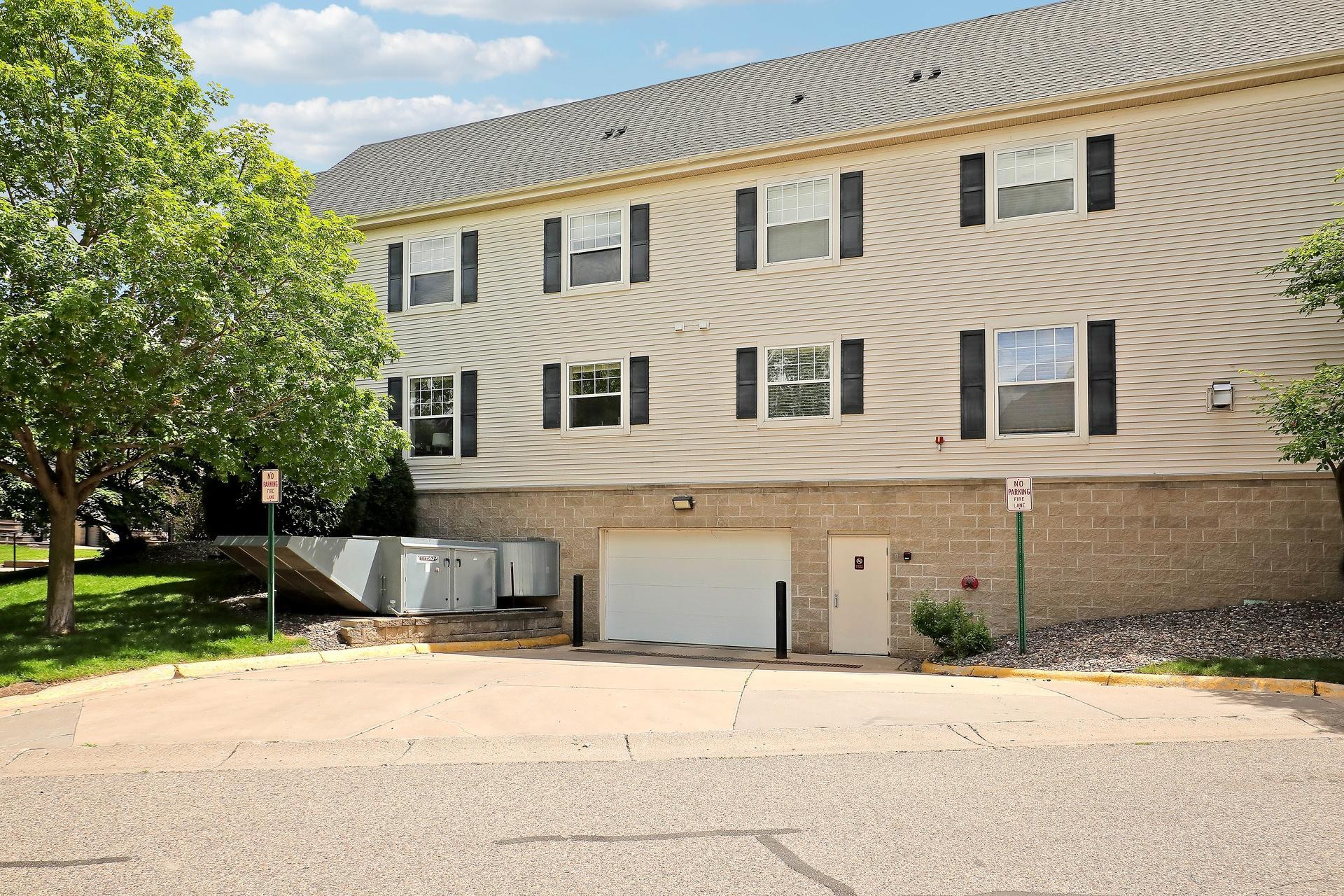 View of Residential at 8014 Golden Valley Road, Golden Valley MN 55427, Golden Valley (27 of 34) - Mike Wilen | Minnesota Team Real Estate