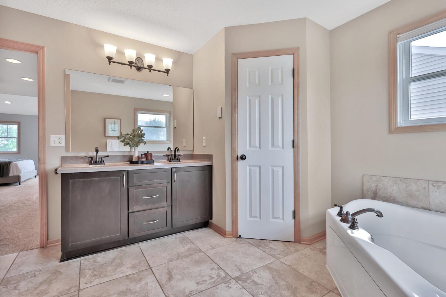 View of Residential at 15376 Plumstone Drive, Eden Prairie MN 55347, Eden Prairie (23 of 37) - Mike Wilen | Minnesota Team Real Estate