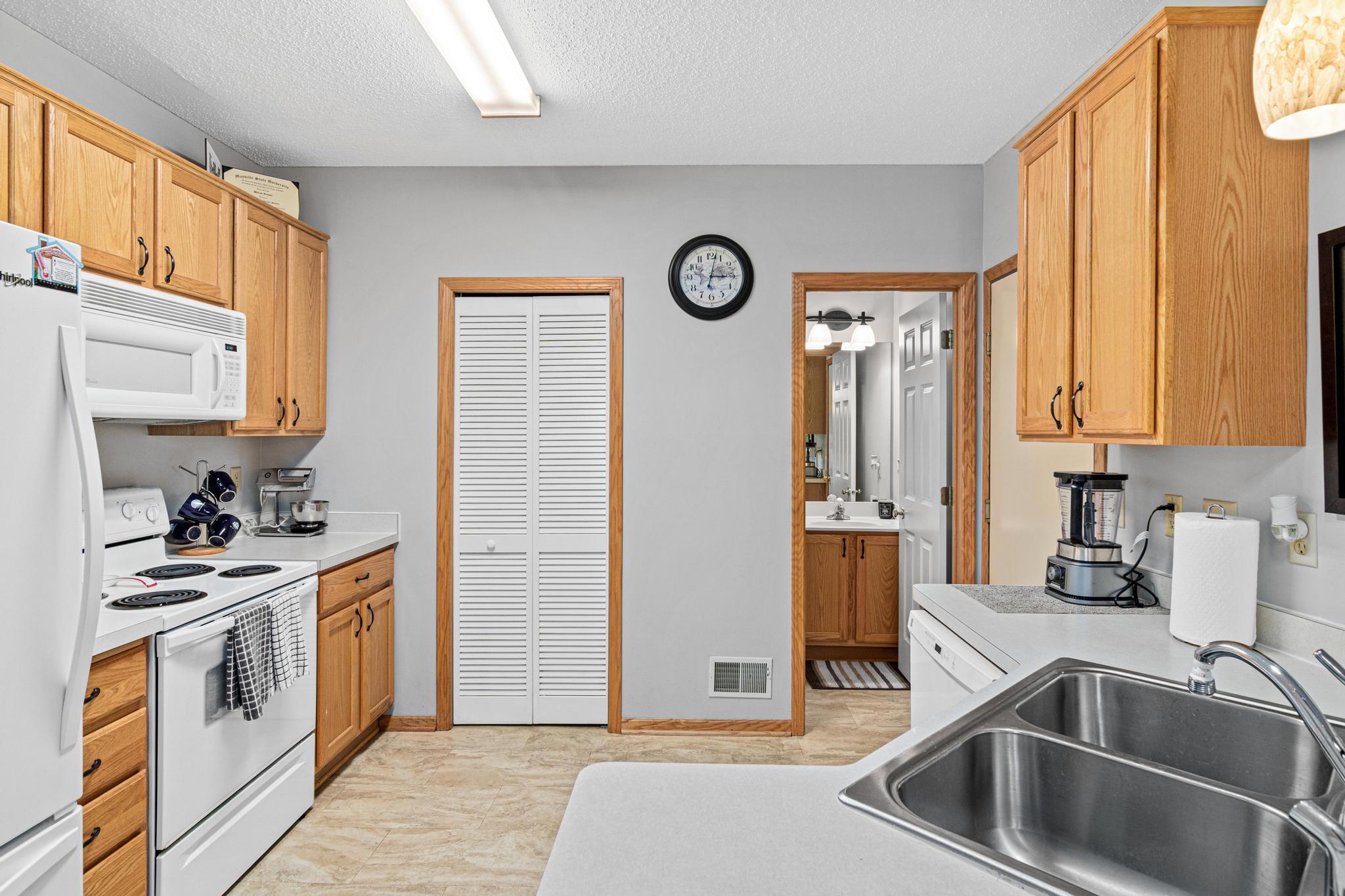 View of Residential at 1947 Bluestem Lane, Shoreview MN 55126, Shoreview (6 of 16) - Mike Wilen | Minnesota Team Real Estate