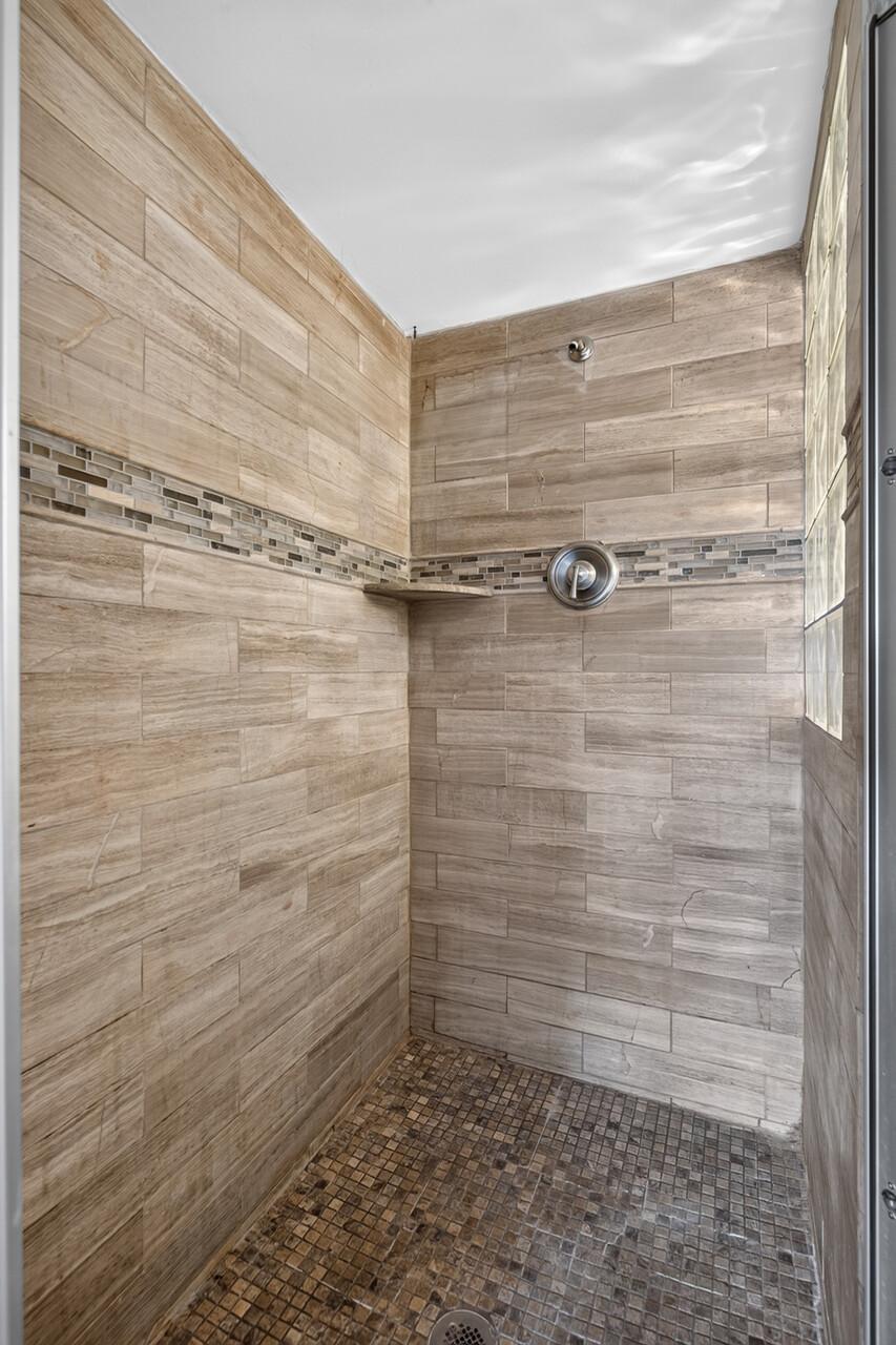 View of Residential at 4124 Chicago Avenue, Minneapolis MN 55407, Minneapolis (36 of 49) - Mike Wilen | Minnesota Team Real Estate