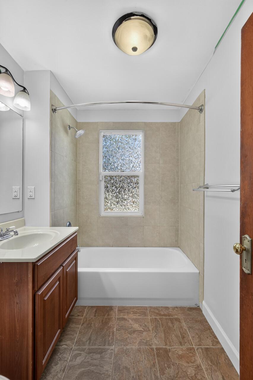 View of Residential at 4124 Chicago Avenue, Minneapolis MN 55407, Minneapolis (26 of 49) - Mike Wilen | Minnesota Team Real Estate