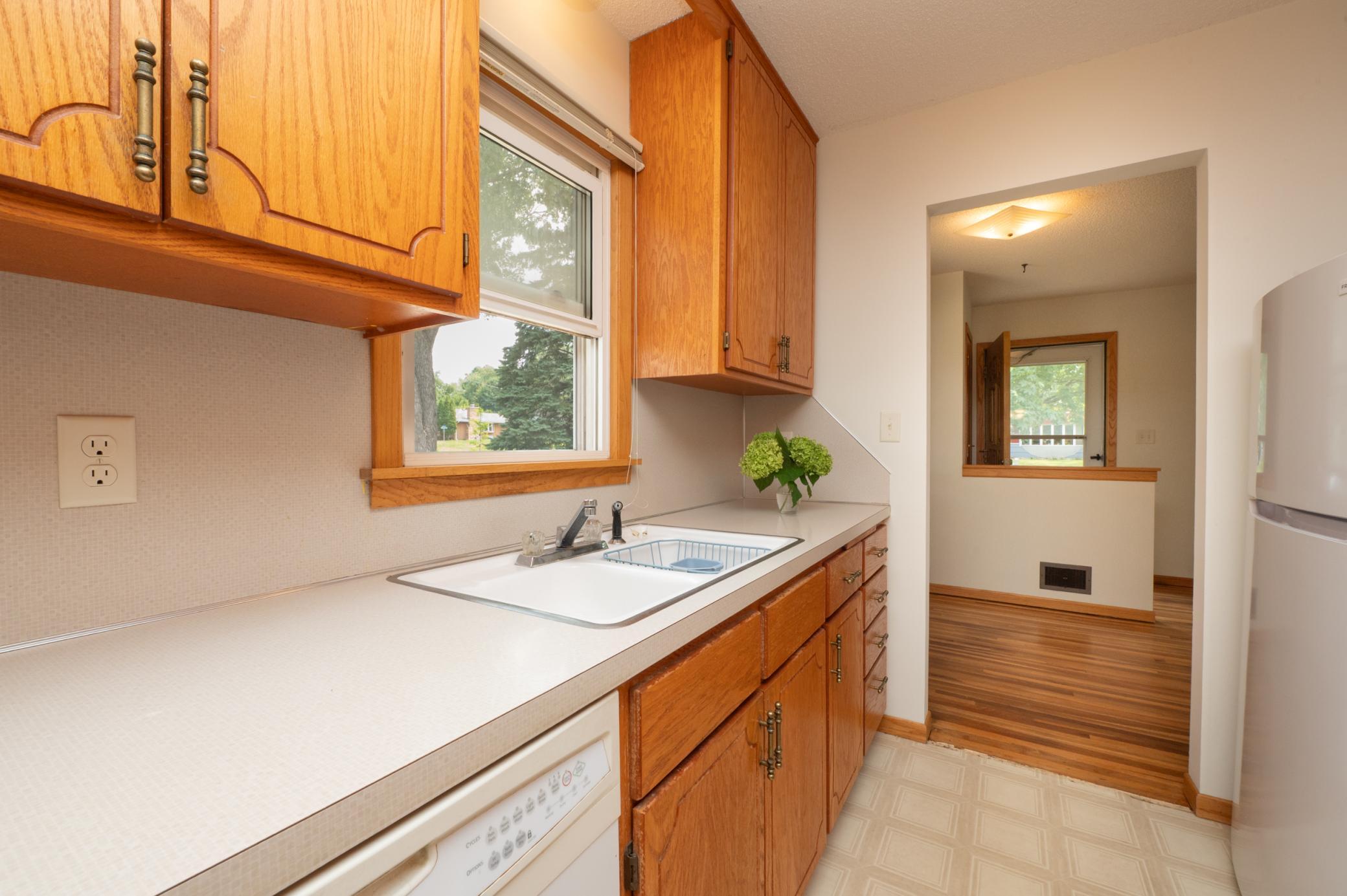 View of Residential at 671 58th Avenue, Fridley MN 55432, Fridley (10 of 38) - Mike Wilen | Minnesota Team Real Estate