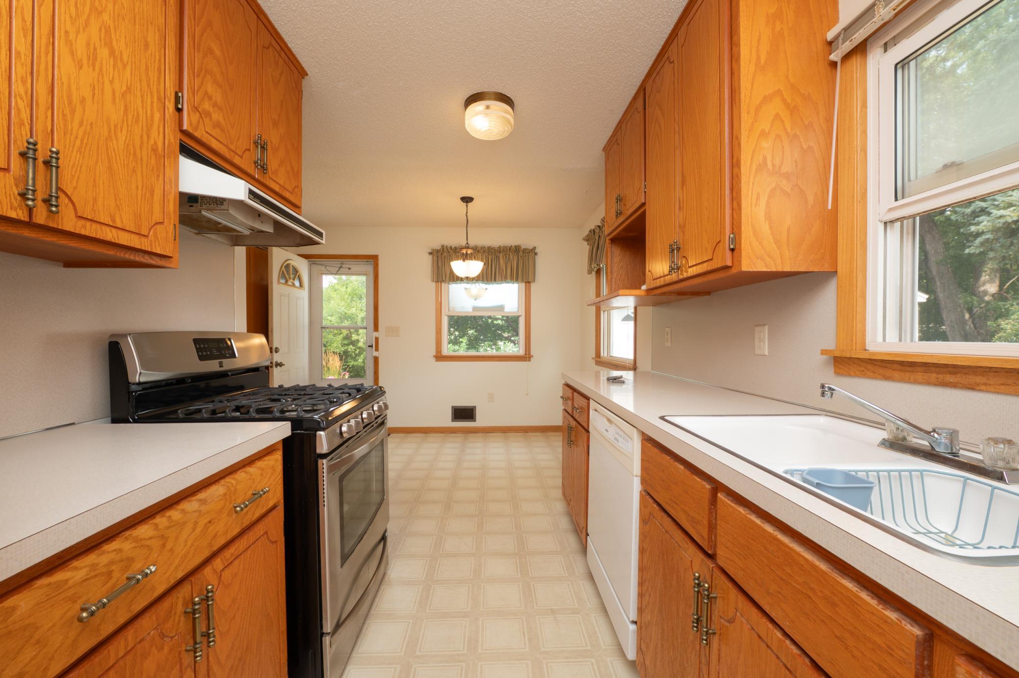 View of Residential at 671 58th Avenue, Fridley MN 55432, Fridley (7 of 38) - Mike Wilen | Minnesota Team Real Estate