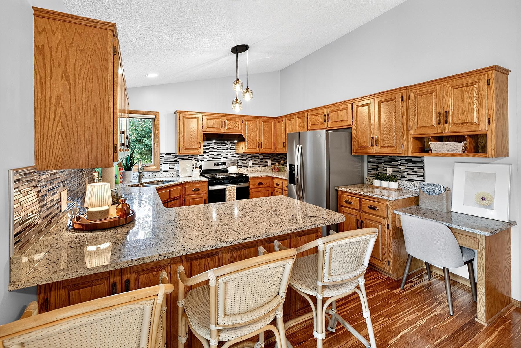 View of Residential at 570 Dorland Road, Maplewood MN 55119, Maplewood (5 of 43) - Mike Wilen | Minnesota Team Real Estate