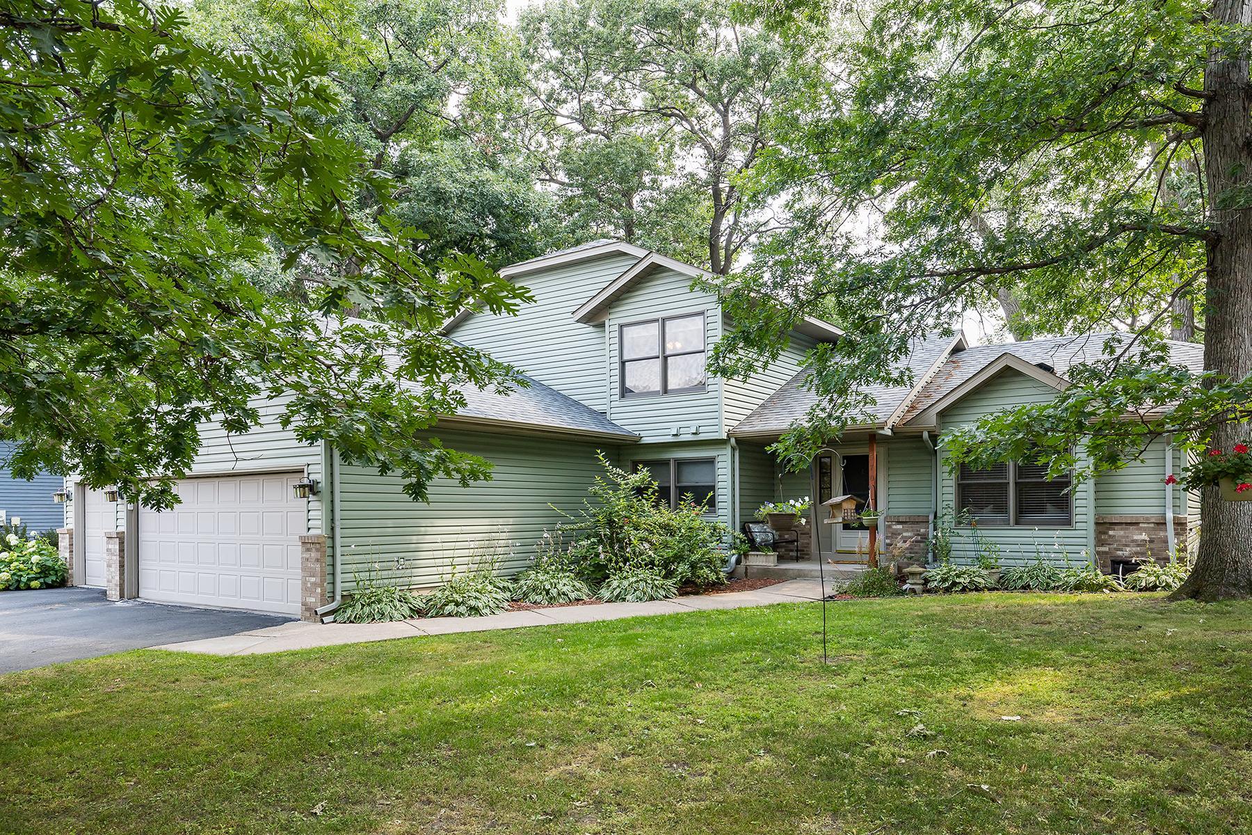 View of Residential at 570 Dorland Road, Maplewood MN 55119, Maplewood - Mike Wilen | Minnesota Team Real Estate