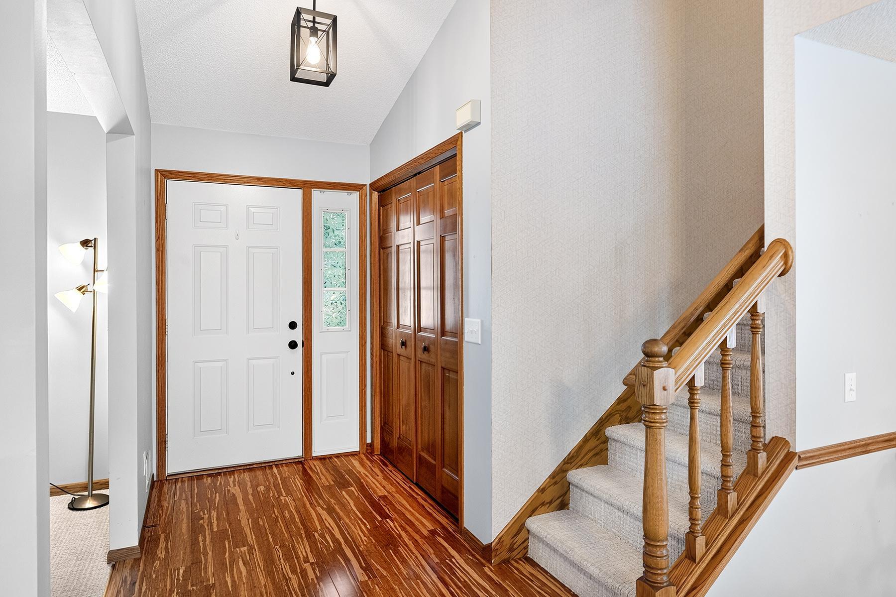 View of Residential at 570 Dorland Road, Maplewood MN 55119, Maplewood (25 of 43) - Mike Wilen | Minnesota Team Real Estate