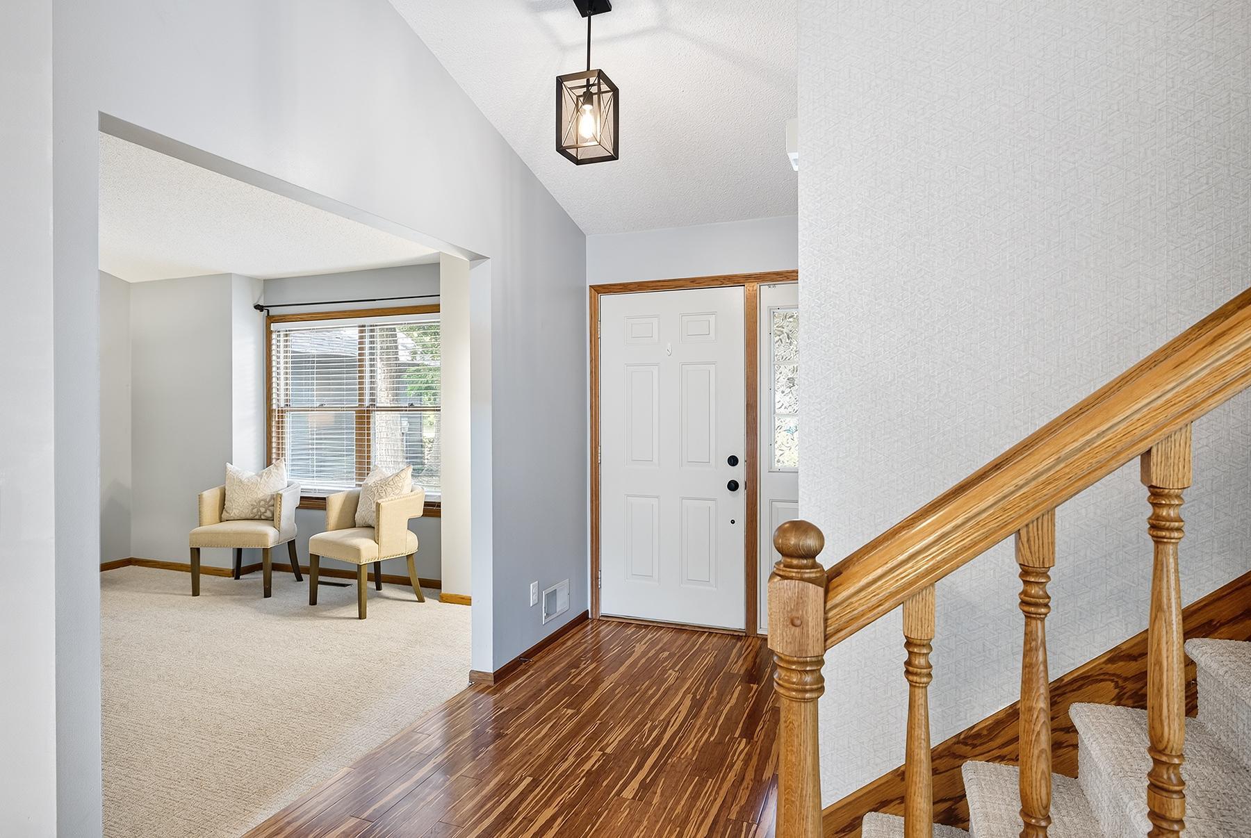 View of Residential at 570 Dorland Road, Maplewood MN 55119, Maplewood (8 of 43) - Mike Wilen | Minnesota Team Real Estate