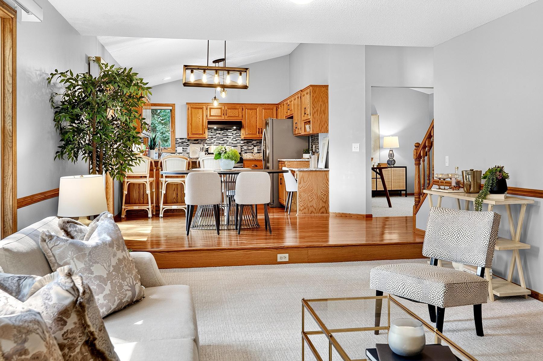 View of Residential at 570 Dorland Road, Maplewood MN 55119, Maplewood (18 of 43) - Mike Wilen | Minnesota Team Real Estate