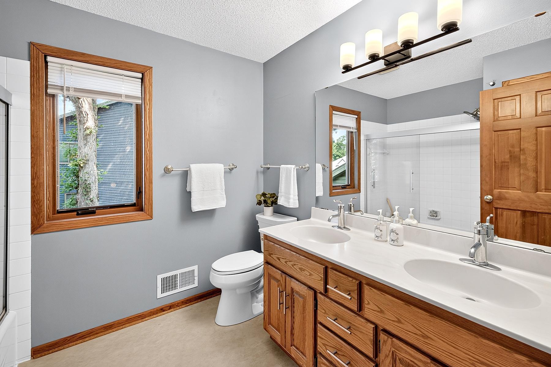 View of Residential at 570 Dorland Road, Maplewood MN 55119, Maplewood (30 of 43) - Mike Wilen | Minnesota Team Real Estate