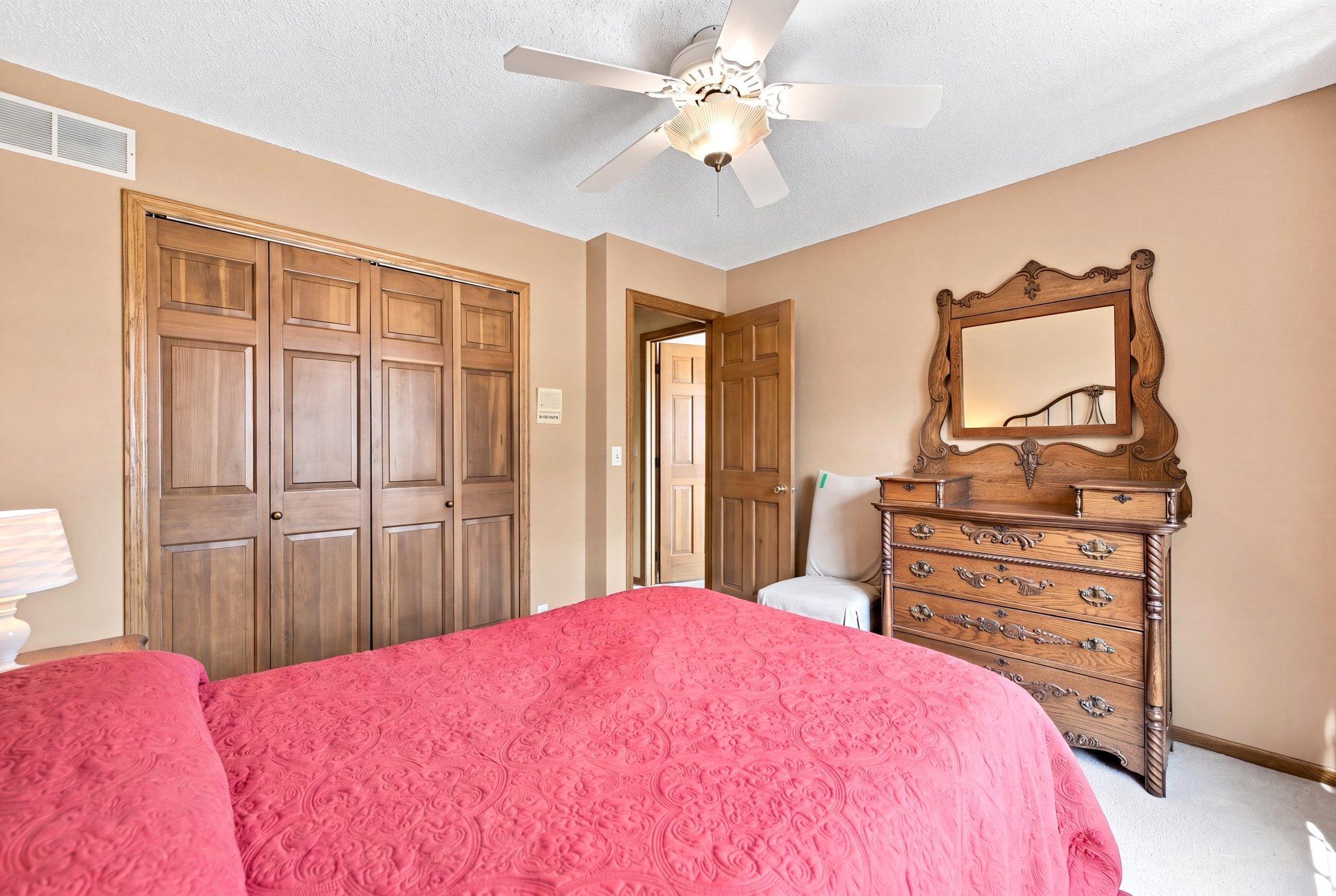 View of Residential at 4819 137th Street, Apple Valley MN 55124, Apple Valley (49 of 62) - Mike Wilen | Minnesota Team Real Estate